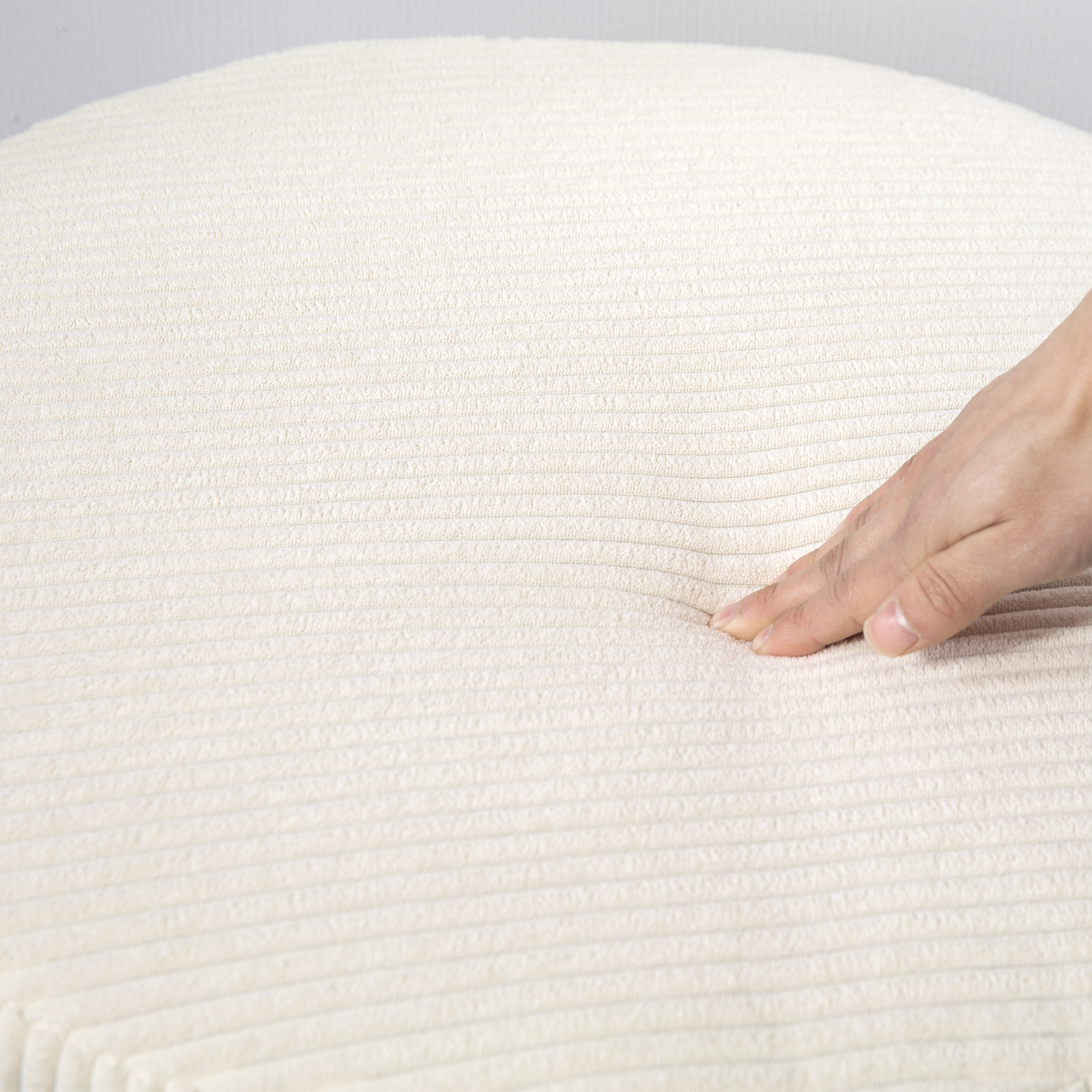 Fußhocker mit 97 L Stauraum, Cordstoff, Schaumstoff, Sitzhocker, Beige