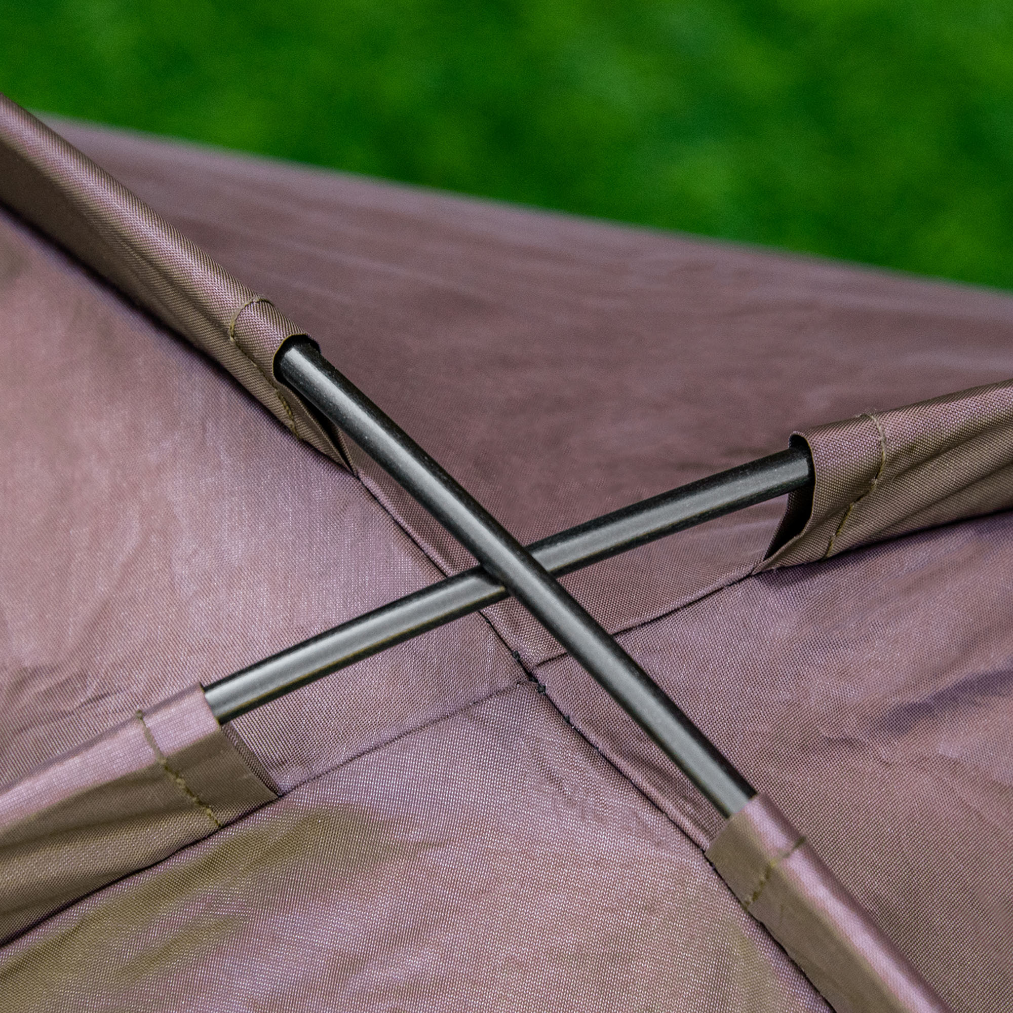 Haustierbett mit Baldachin, klappbar, Hundeliege, Outdoor-Hundebett, Mesh-Stoff, Braun + Schwarz