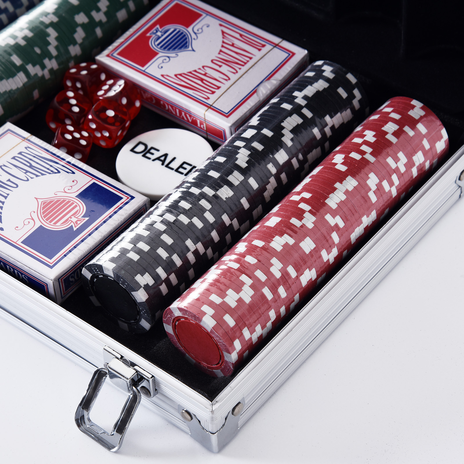 homcom-pokerkoffer-pokerset-200-pokerchips-2-x-kartenspiel-5-x-w-rfel-1-x-alukoffer-4-farben-29-5-x-20-5-x-6-5-cm-11-5-g-chip-aus-kunststoff~A70-014V02
