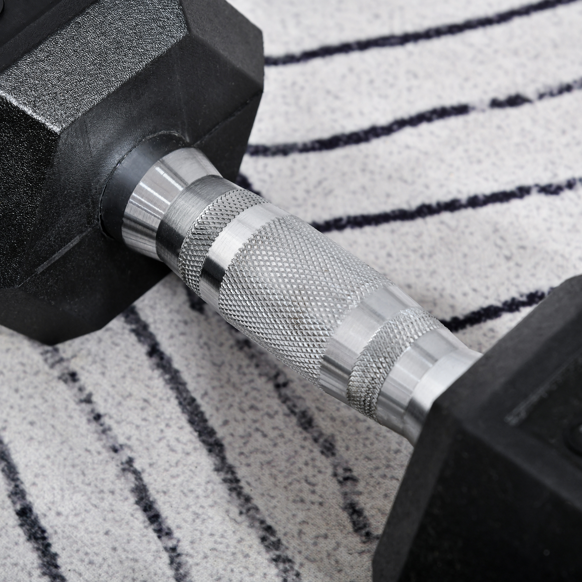 Hexagon Hanteln, 2er Set Hanteln mit gerändeltem Griff, Kurzhantelset aus Gusseisen, 2 x 10 kg, Kurzhanteln für Männer Frauen, Zuhause, Fitnessstudio, Krafttraining