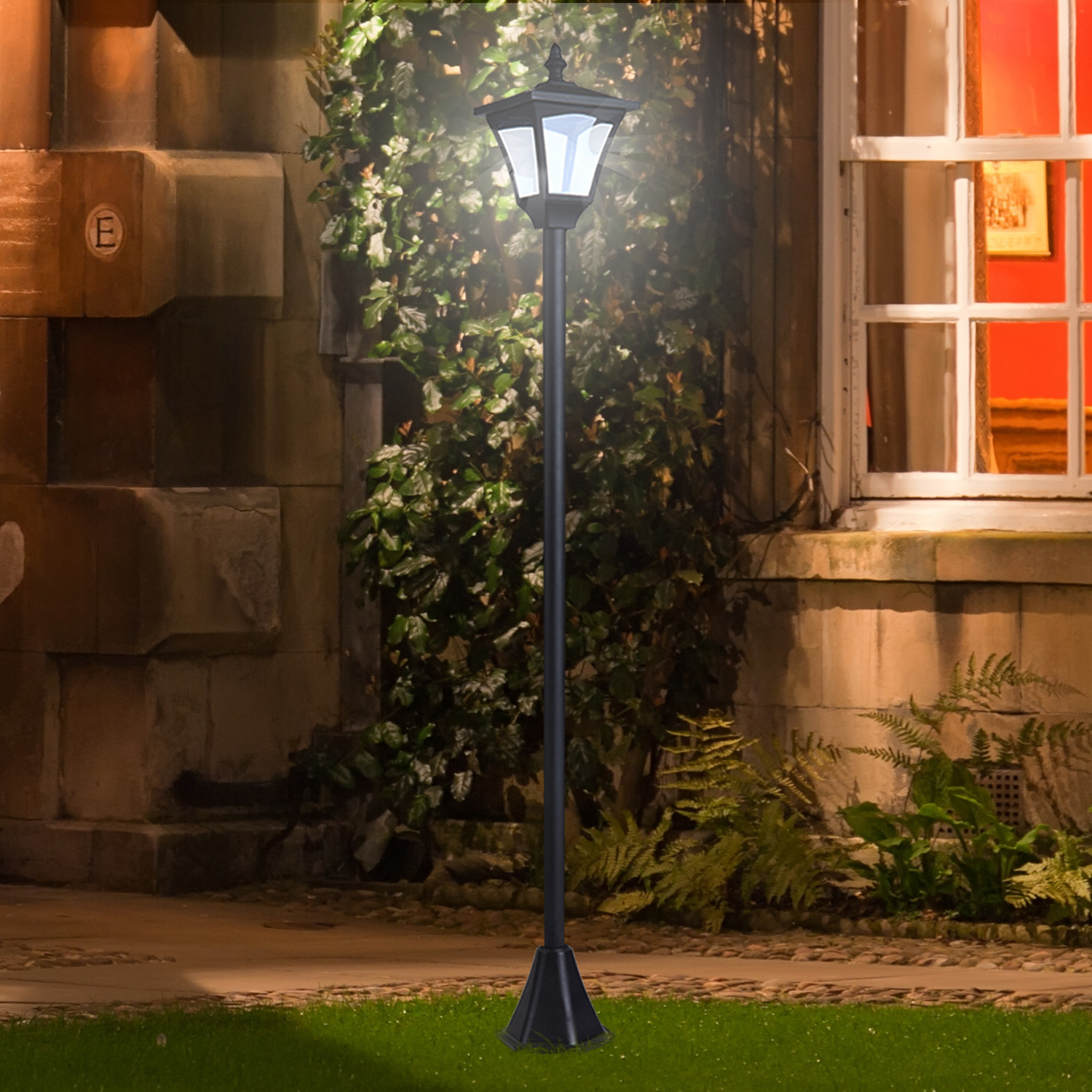 LED Solar Gartenlaterne, Gartenlampe aus Kunststoff 120 cm hoch Stehleuchte IP44, Gartenlampe mit 30 Lumen Lichtsensor Solarlampe mit Erdspieß, Windlicht für Garten Balkon Schwarz