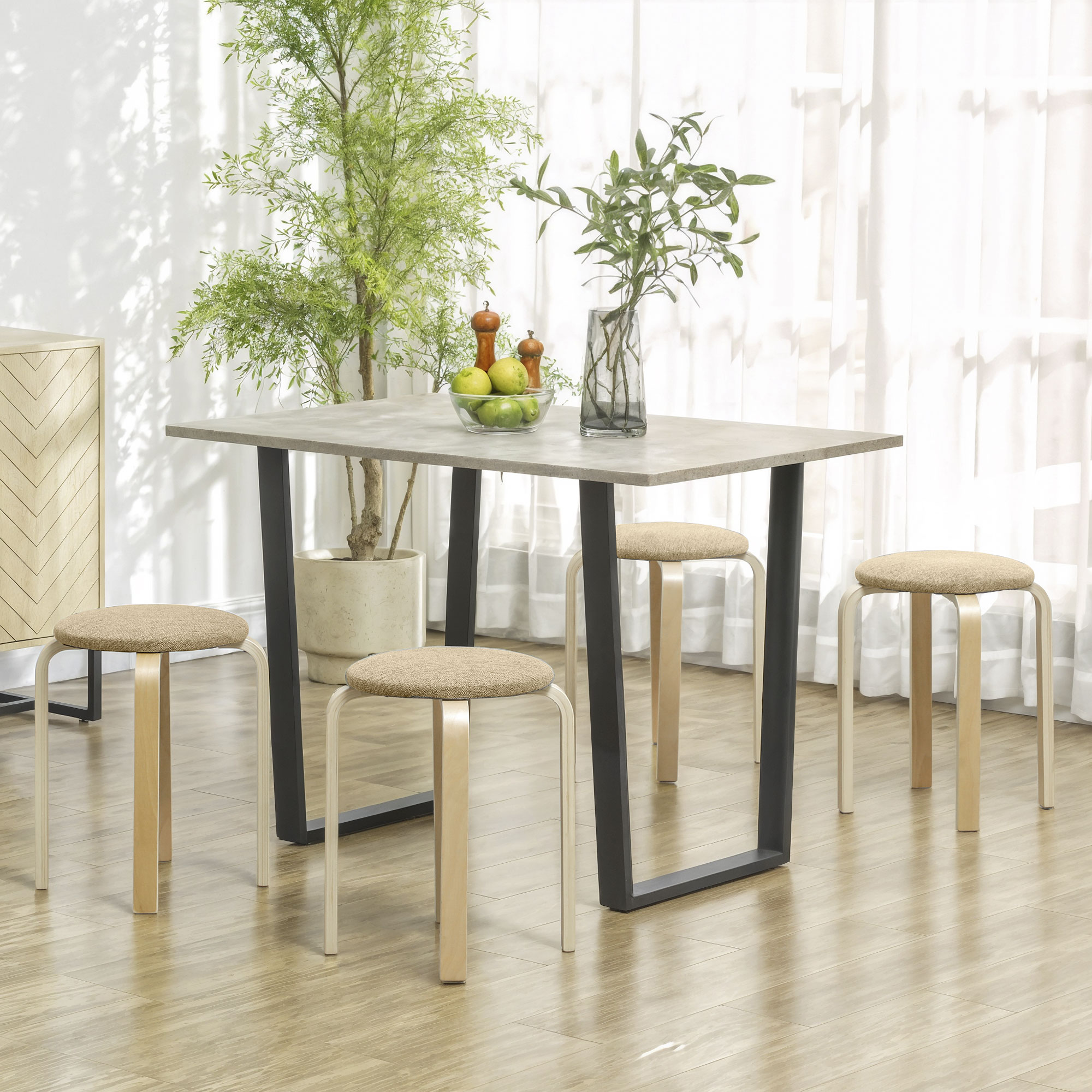 Polsterhocker im 4er-Set, stapelbar, lackierte Oberfläche, Holzbeine, Khaki