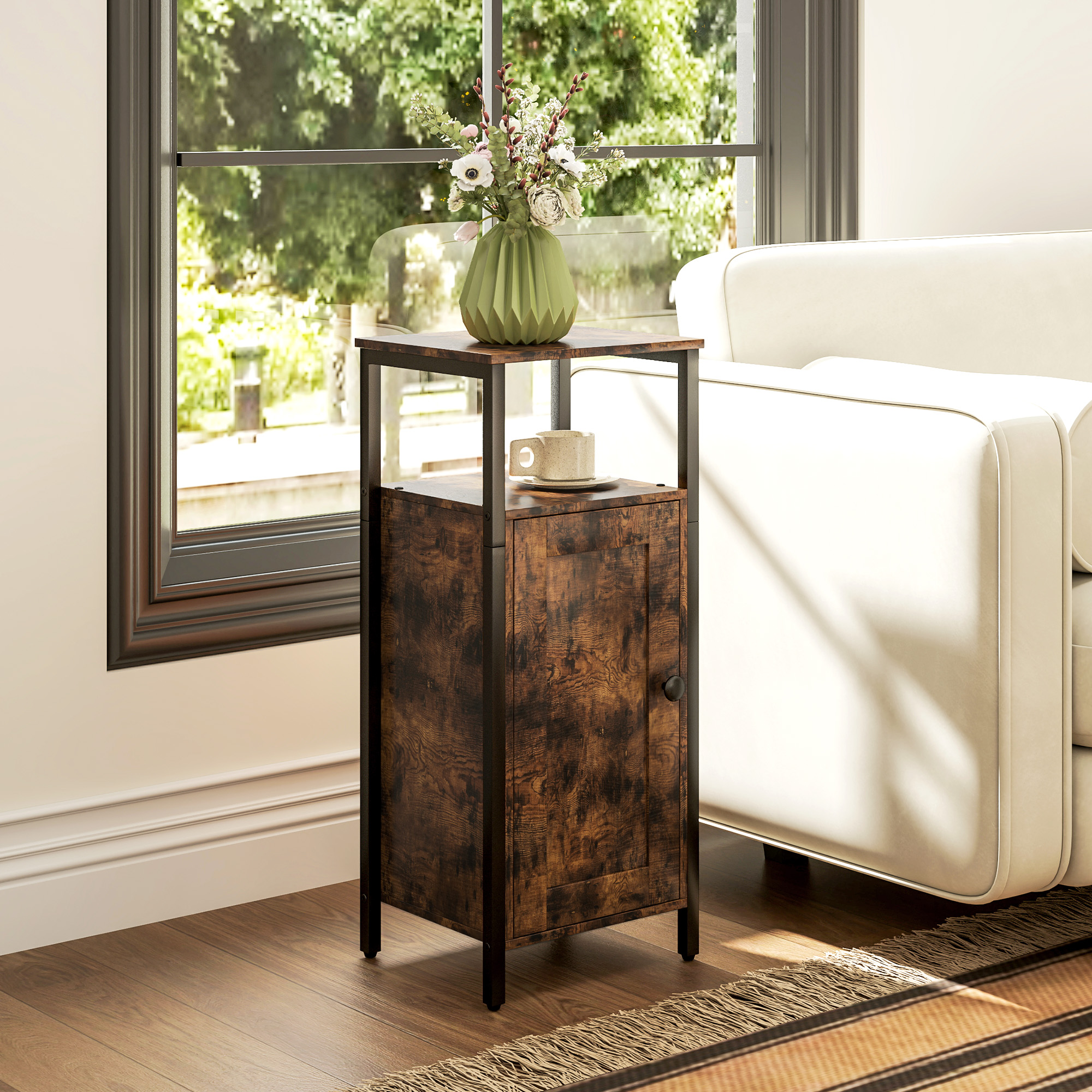 Beistelltisch mit Stauraum, 2 offene Regale, 3-stufig verstellbar, magnetische Tür, Braun