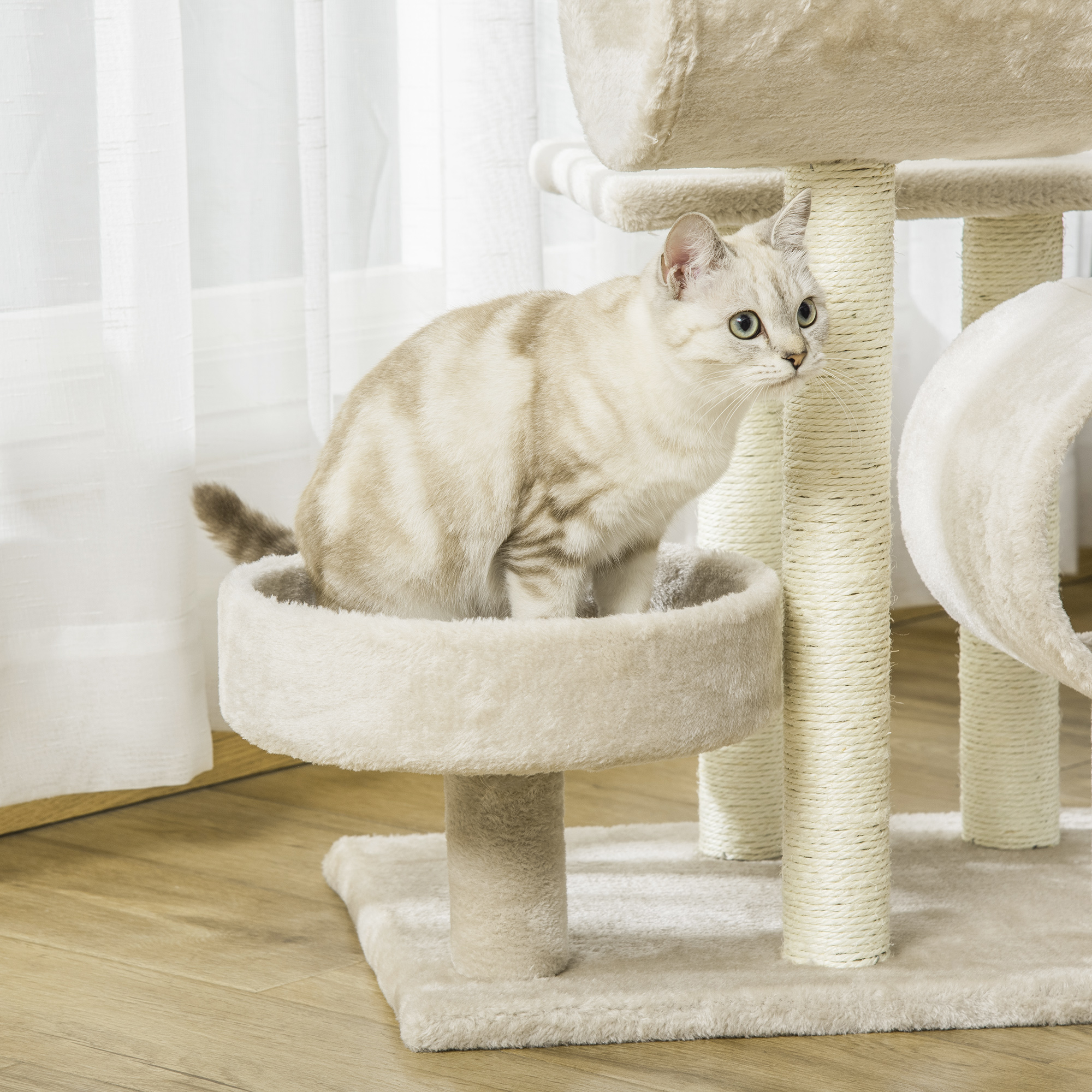 Katzenbaum Katzenkratzbaum Katzen Kletterbaum Kratzbaum Spielzeug Tunnel Beige L50 x B40 x H105 cm