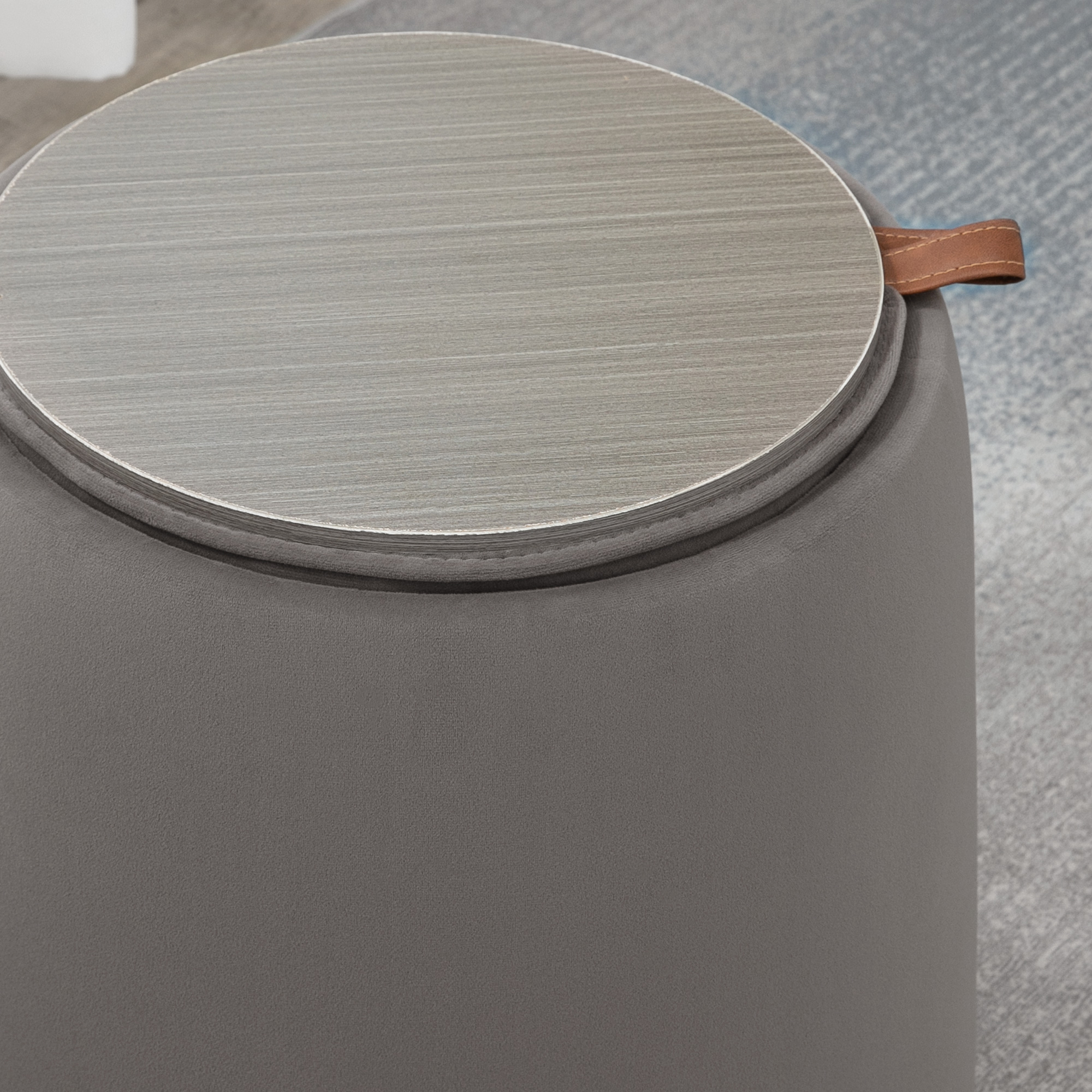 2-in-1 Hocker in Samtoptik inklusive Stauraum und abnehmbaren Deckel Φ44 cm x 47,5 cm Grau
