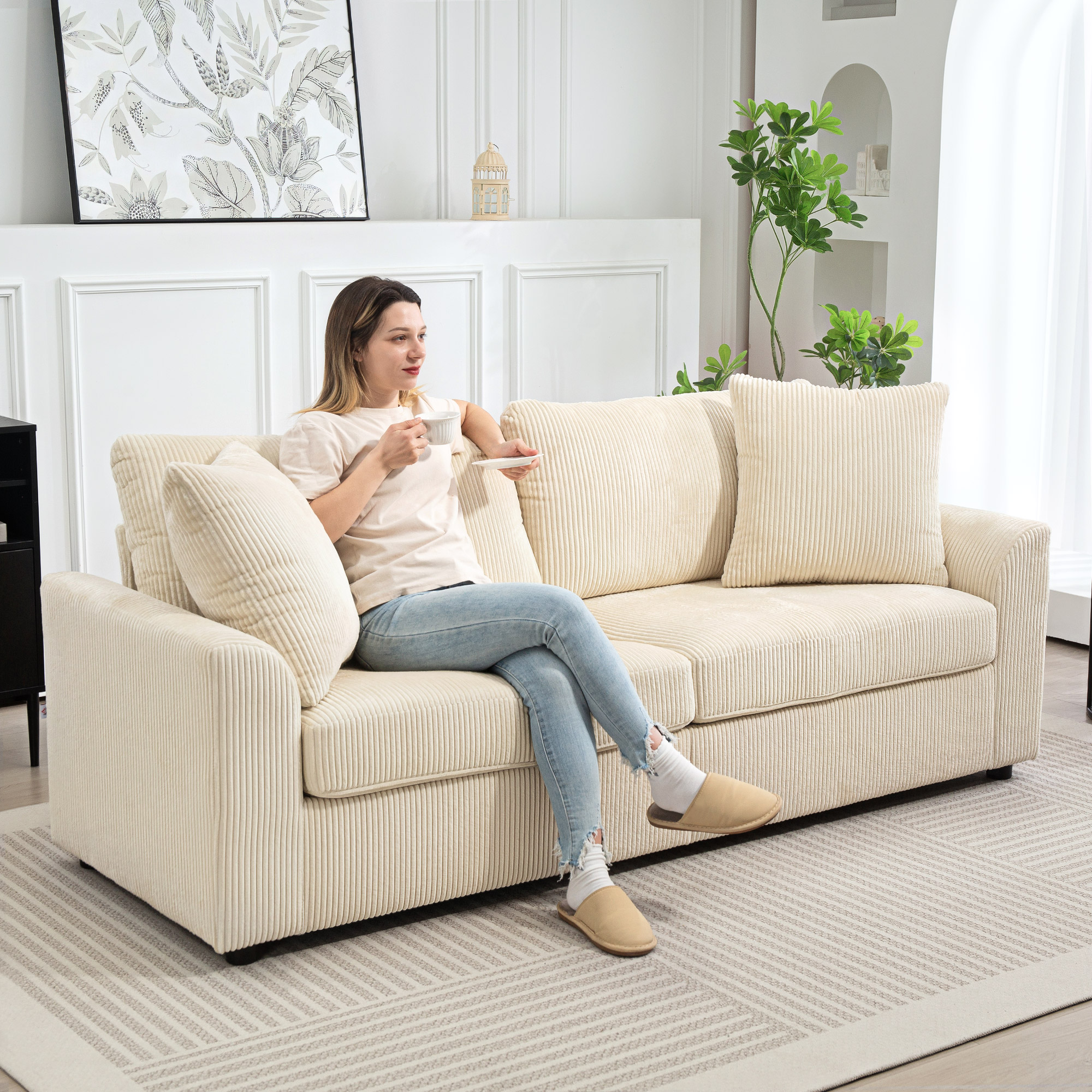 3-Sitzer-Sofa mit Zierkissen, Cordsofa für Wohnzimmer, Schlafzimmer, 212 cm breit, Cremeweiß