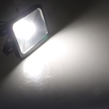 LED-Fluter SlimLine 11W, 12-24V= / IP65, 1012 Lumen, 4000K, neutralweiß