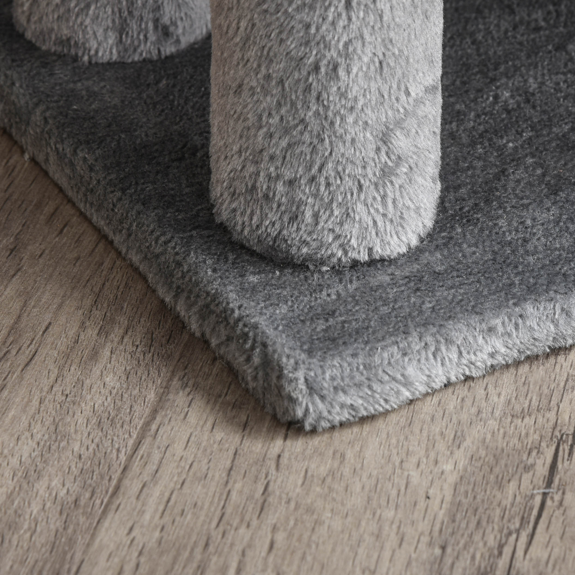 Katzentreppe 3-stufige Haustiertreppe mit Kratzsäulen Ball Hundetreppe Tiertreppe für Katzen bis 5 kg Plüsch Jute Grau 45 x 40 x 48 cm