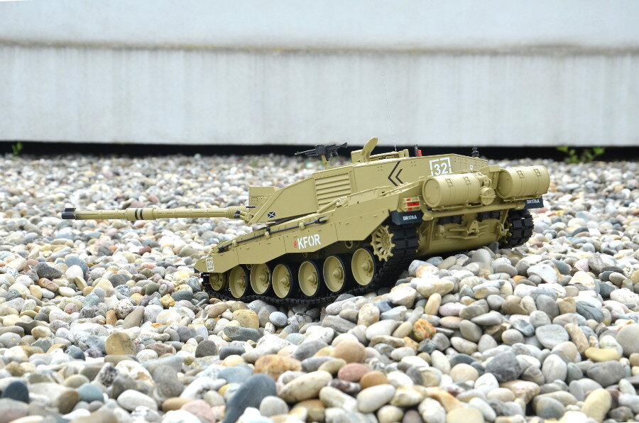 RC Panzer "Challenger 2"  - Metallgetriebe