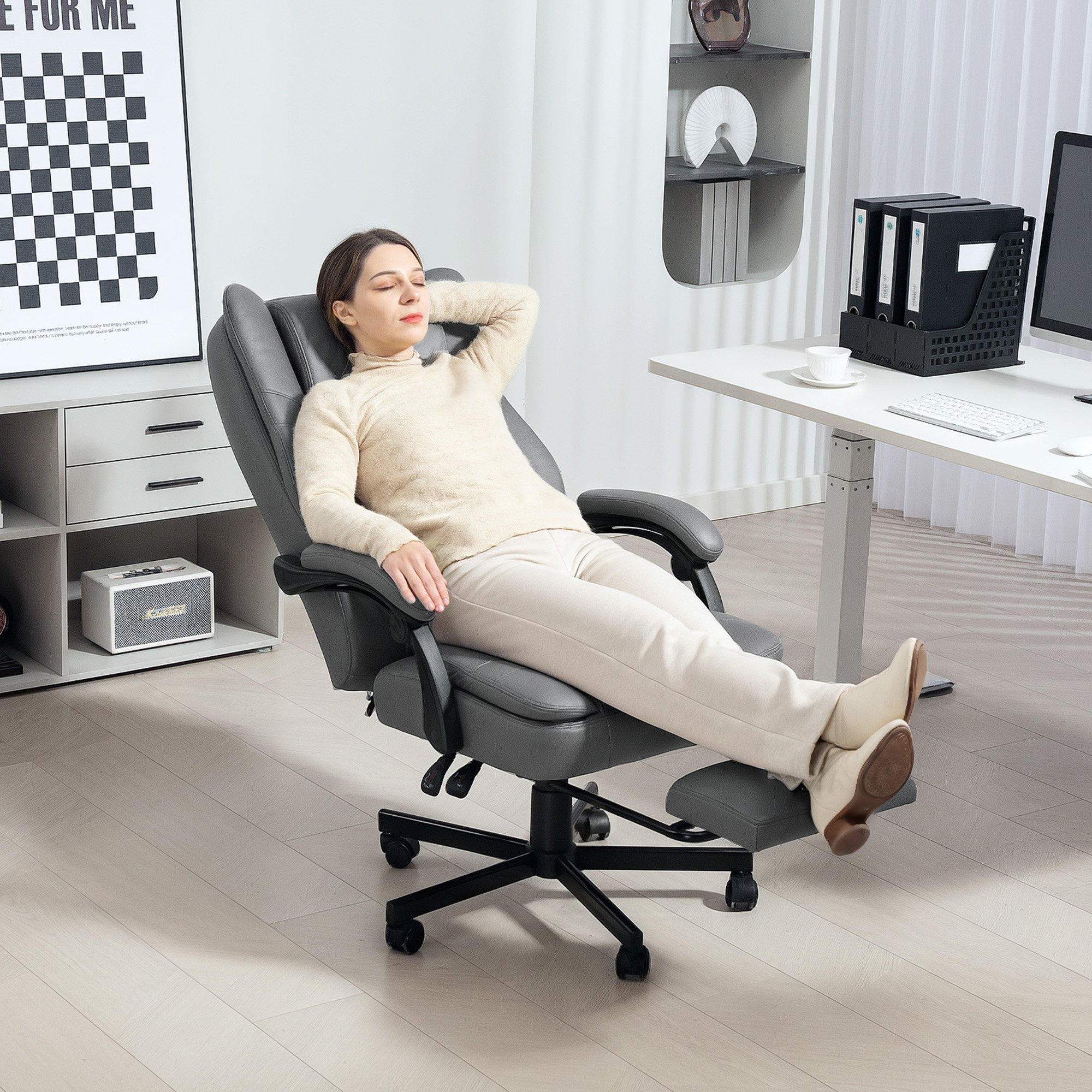 Bürostuhl mit Massagefunktion, höhenverstellbarer Schreibtischstuhl mit neigbarer Rückenlehne, gepolstert, rollbar, Grau