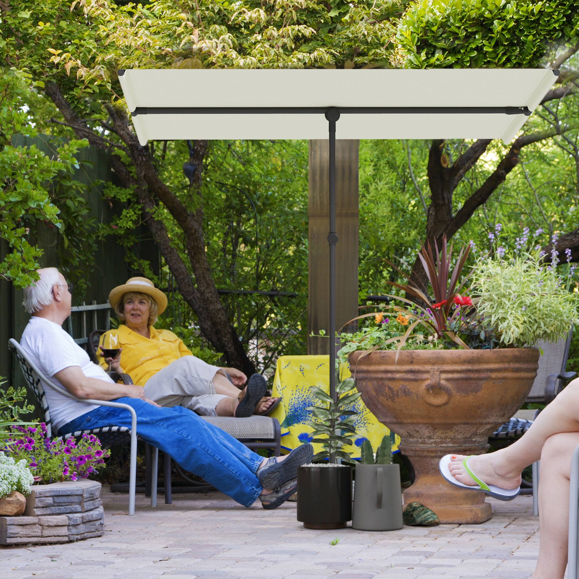 Sonnenschirm 180 Grad drehbar Höhenverstellbar Gartenschirm mit Aluminium-Mast 150x205cm Beige