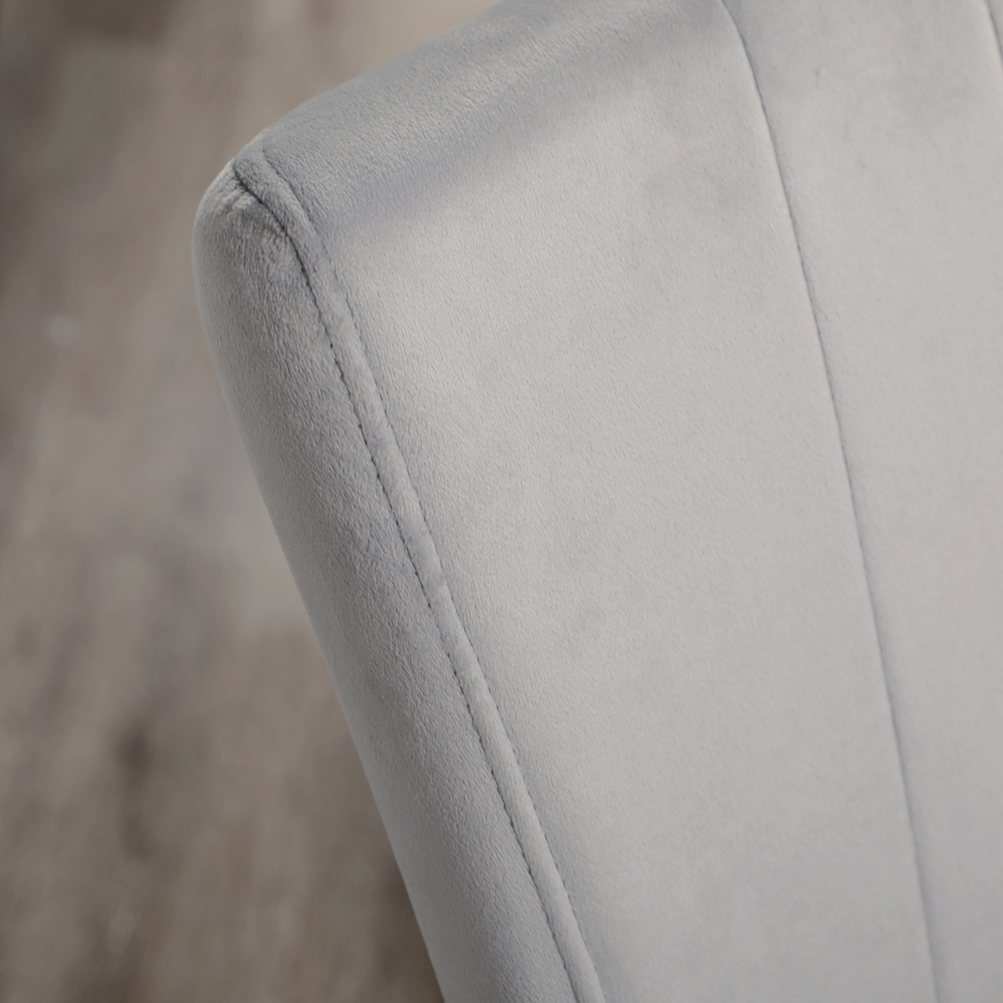 4er-Set Esszimmerstühle, Akzentstühle für Küchen und Esszimmer, Stuhlset, Velours-Optik, Hellgrau+ Schwarz