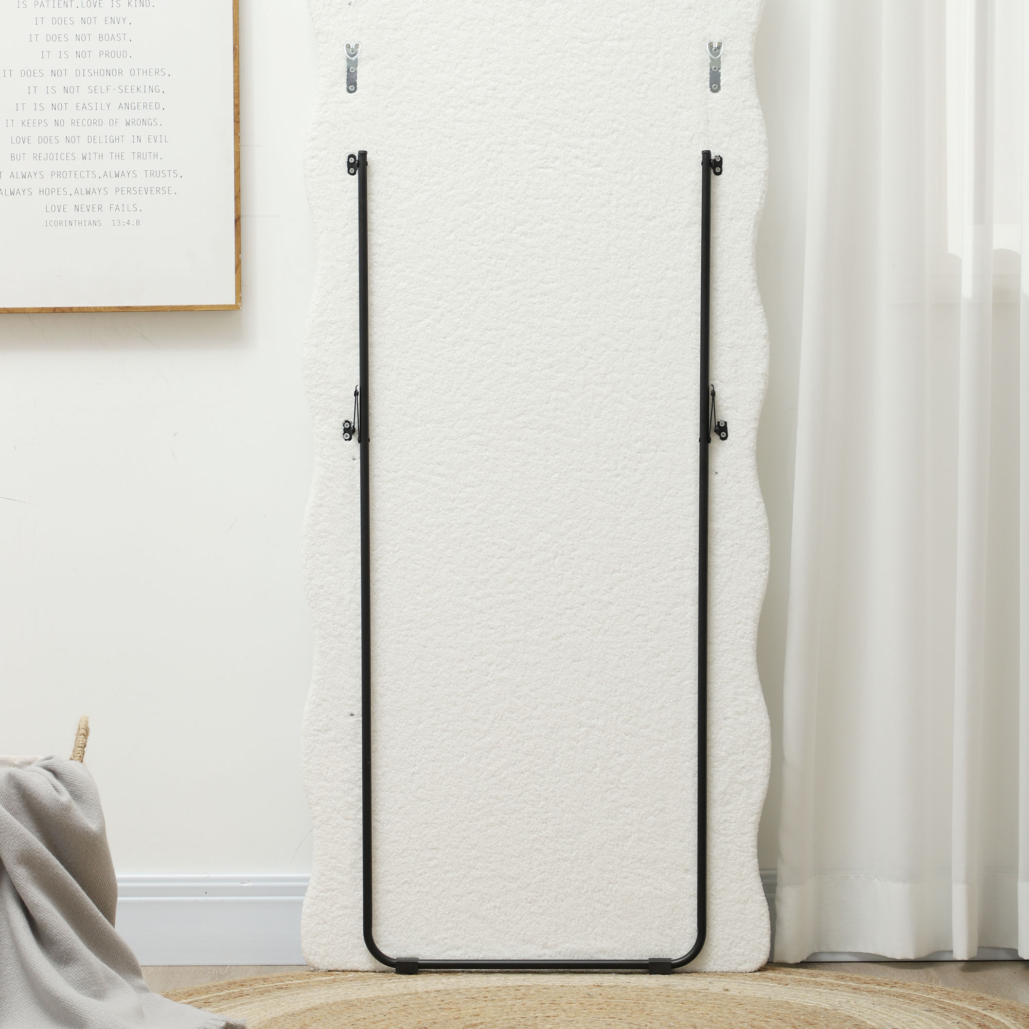 Ganzkörperspiegel 160 x 60 cm Gewölbter Standspiegel mit Wellendesign Bruchsichere Glas Weiß