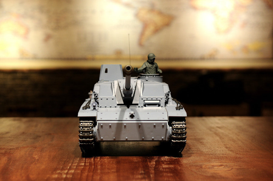 RC Panzer "Sturmgeschütz III" - Metallgetriebe