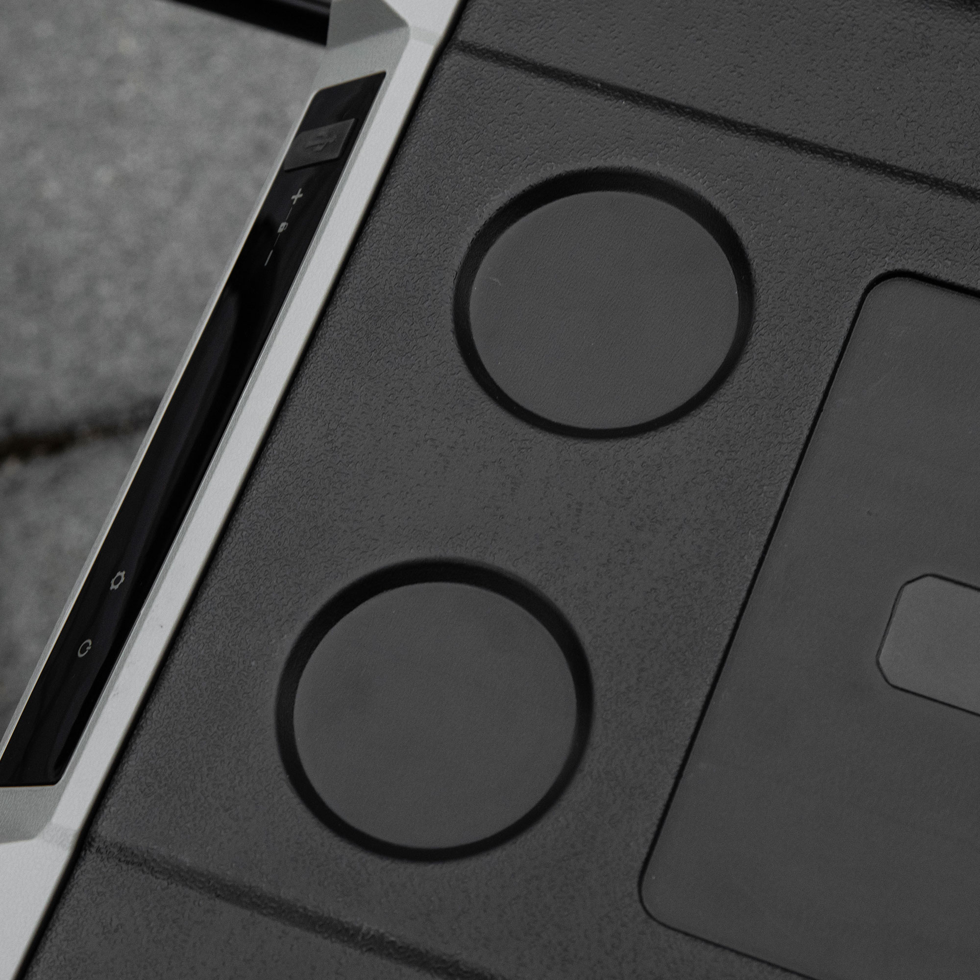 Kühlbox Auto 40L mit LED-Beleuchtung Kompressor Autokühlschrank mit Griffe Transportrollen Boot Camper Reisen 12/24V DC und 110-240V AC Grau+Schwarz