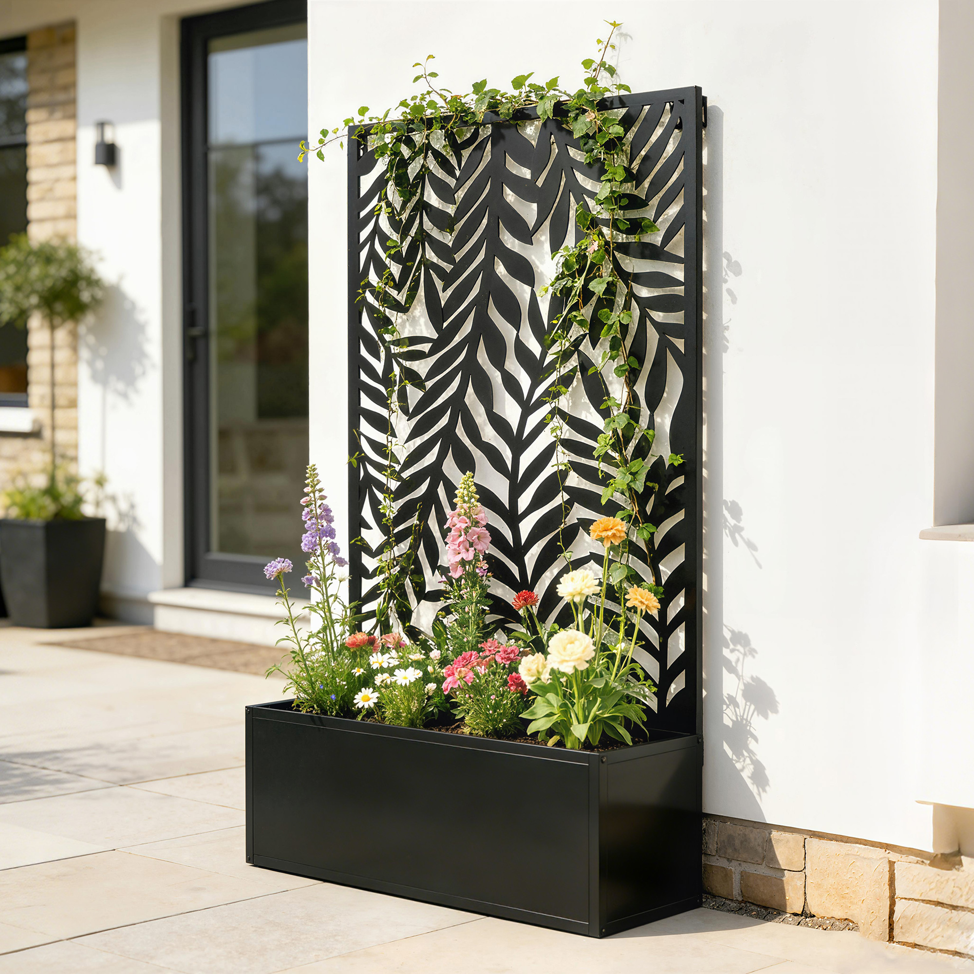 Blumenkasten mit Sichtschutz Pflanzkasten mit Rankgitter tropischen Blattmotiven 61 x 23 x 113 cm Schwarz