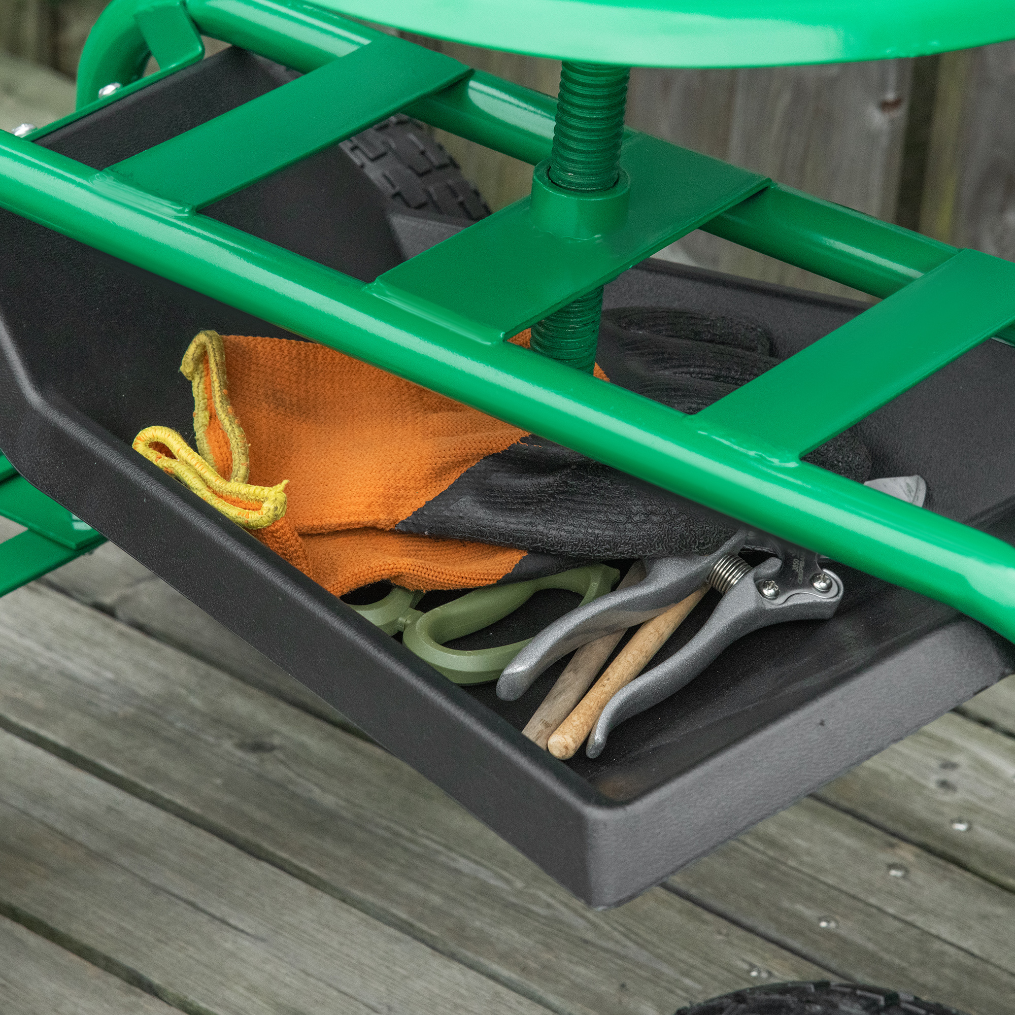Gartenwagen mit Rollsitz bis 150 kg mit Ablage Korb für kleine Gartengeräte Werkstattwagen fahrbar Gartensitz Richtung steuerbar Sitzhöhe 46-59 cm höhenverstellbar Metall Gummi Grün
