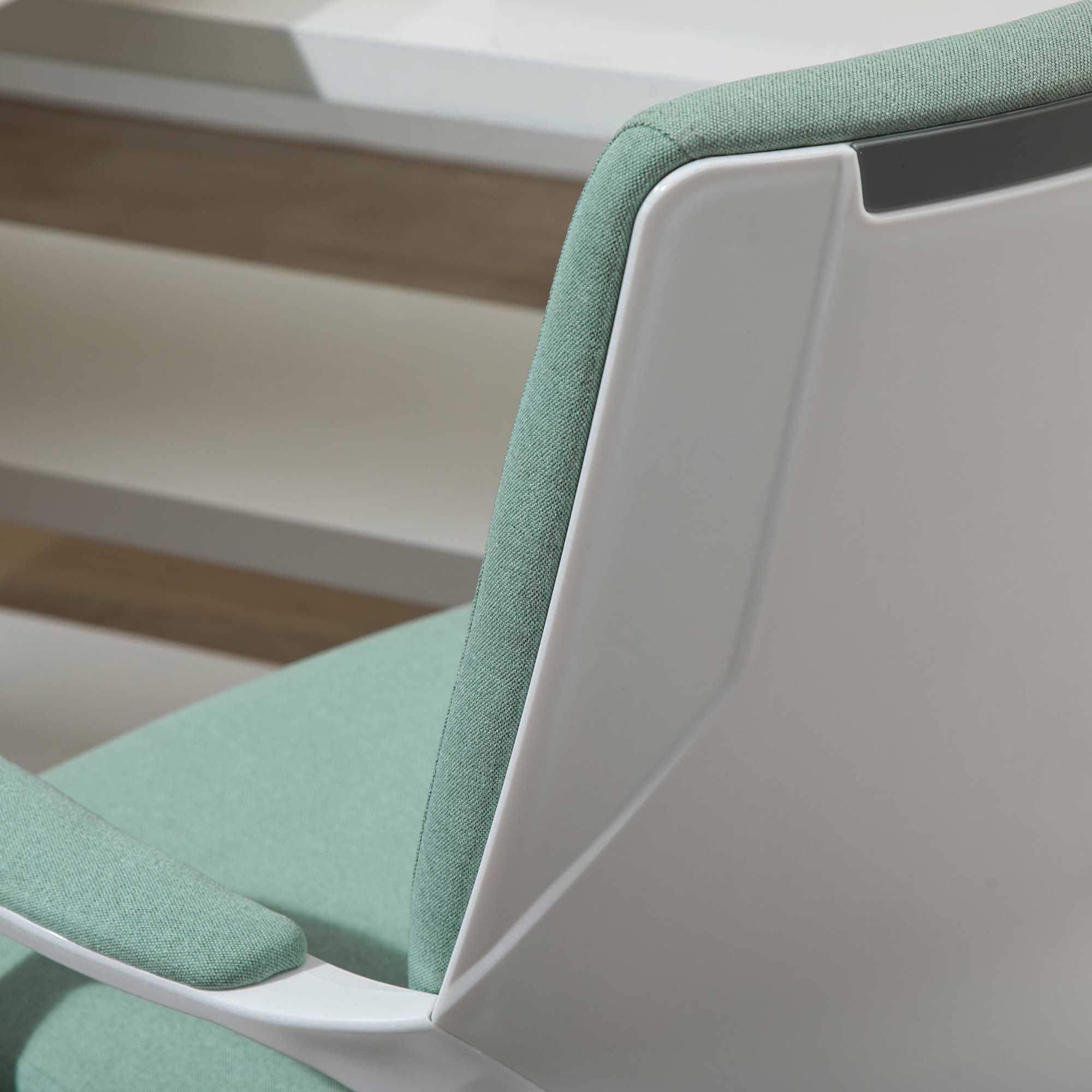 Bürostuhl Schreibtischstuhl Home-Office-Stuhl mit Wippenfunktion Rückenlehne höhenverstellbarer dick gepolstert ergonomisch 360°-Drehräder Polyester Nylon PP Grün+Weiß 62x69x92-100 cm