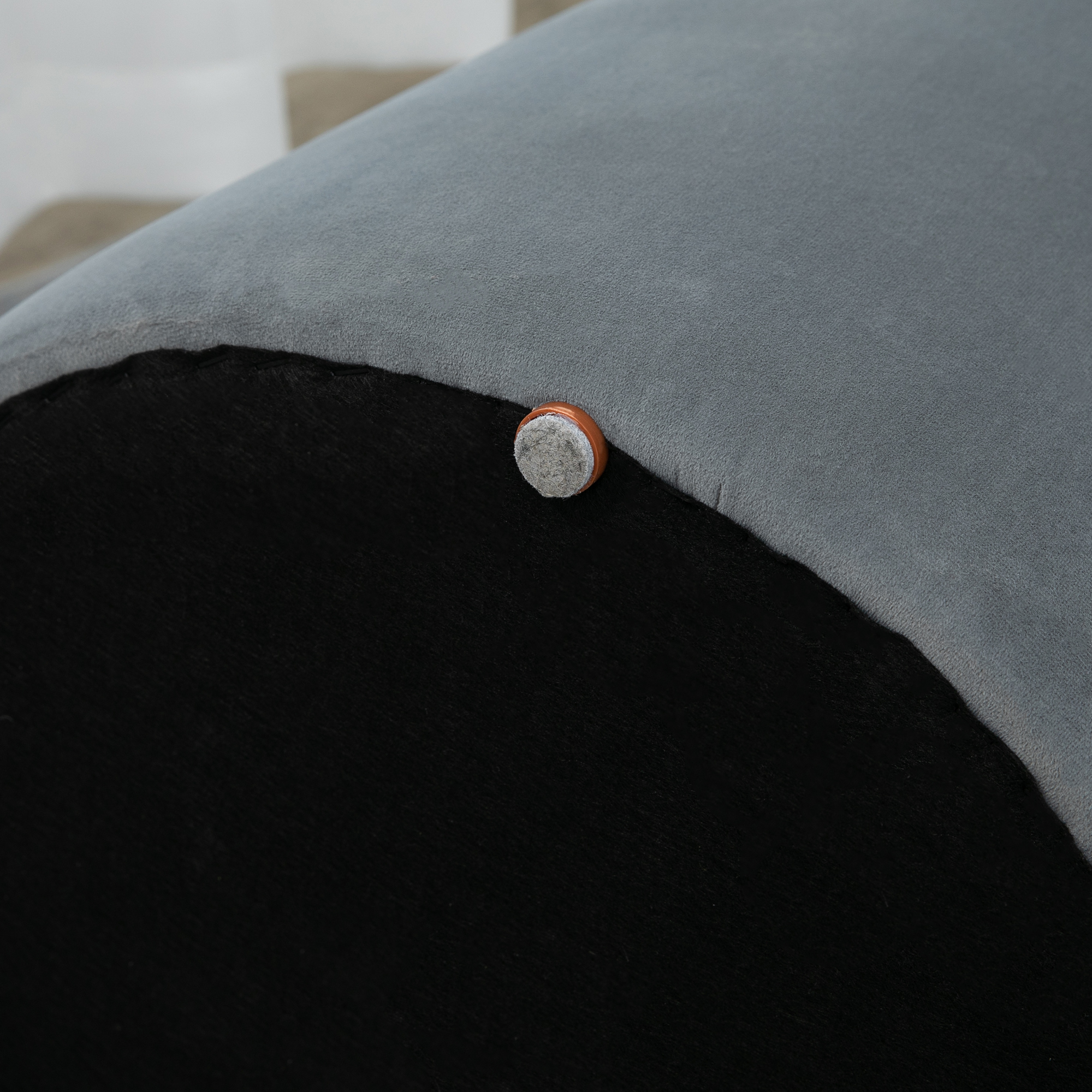 2-in-1 Hocker in Samtoptik inklusive Stauraum und abnehmbaren Deckel Ø44 cm x 47,5 cm Grau