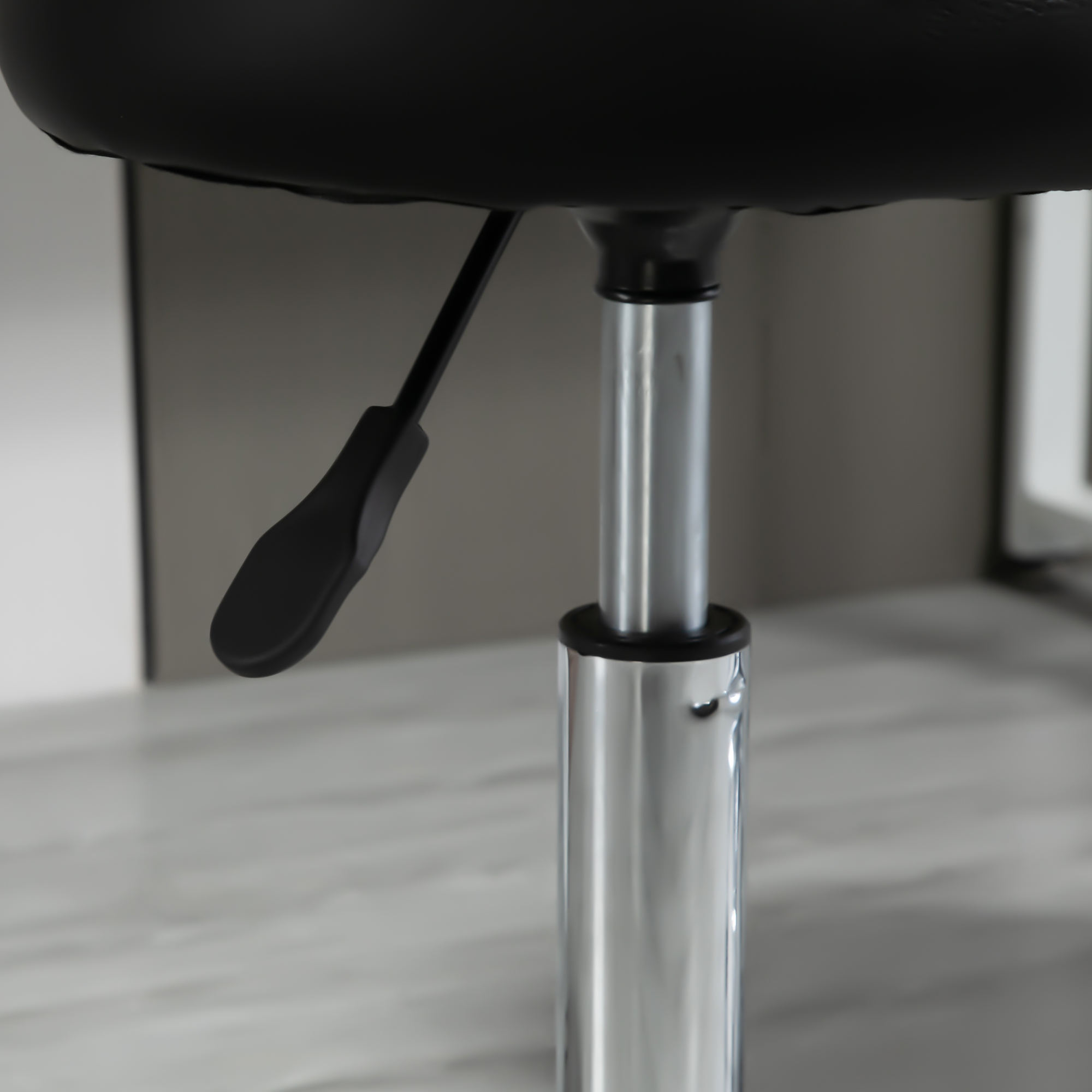 2er-Set Rollhocker höhenverstellbar, Drehhocker 48-63 cm, Arbeitshocker 360° drehbar, Bürohocker für Büro, Salon, Massage, Spa, Schwarz