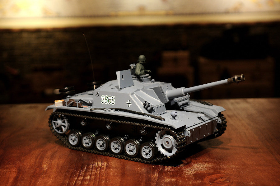 RC Panzer "Sturmgeschütz III" - Metallgetriebe PRO
