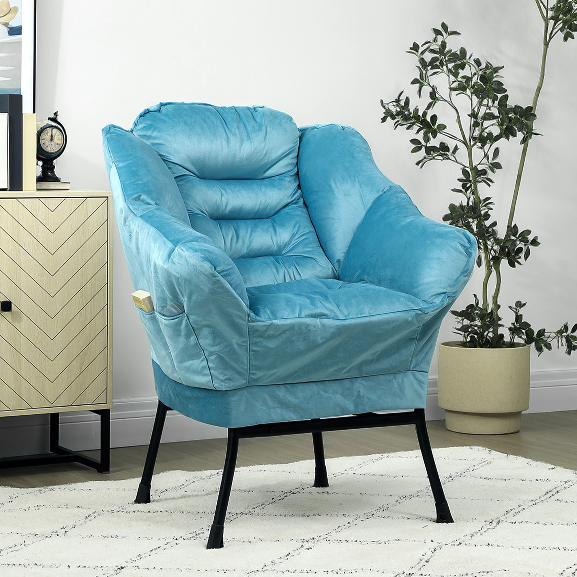 Moderner Akzentstuhl, Polsterstuhl mit Stahlbeinen und Seitentaschen, für Wohnzimmer, Schlafzimmer, Blau