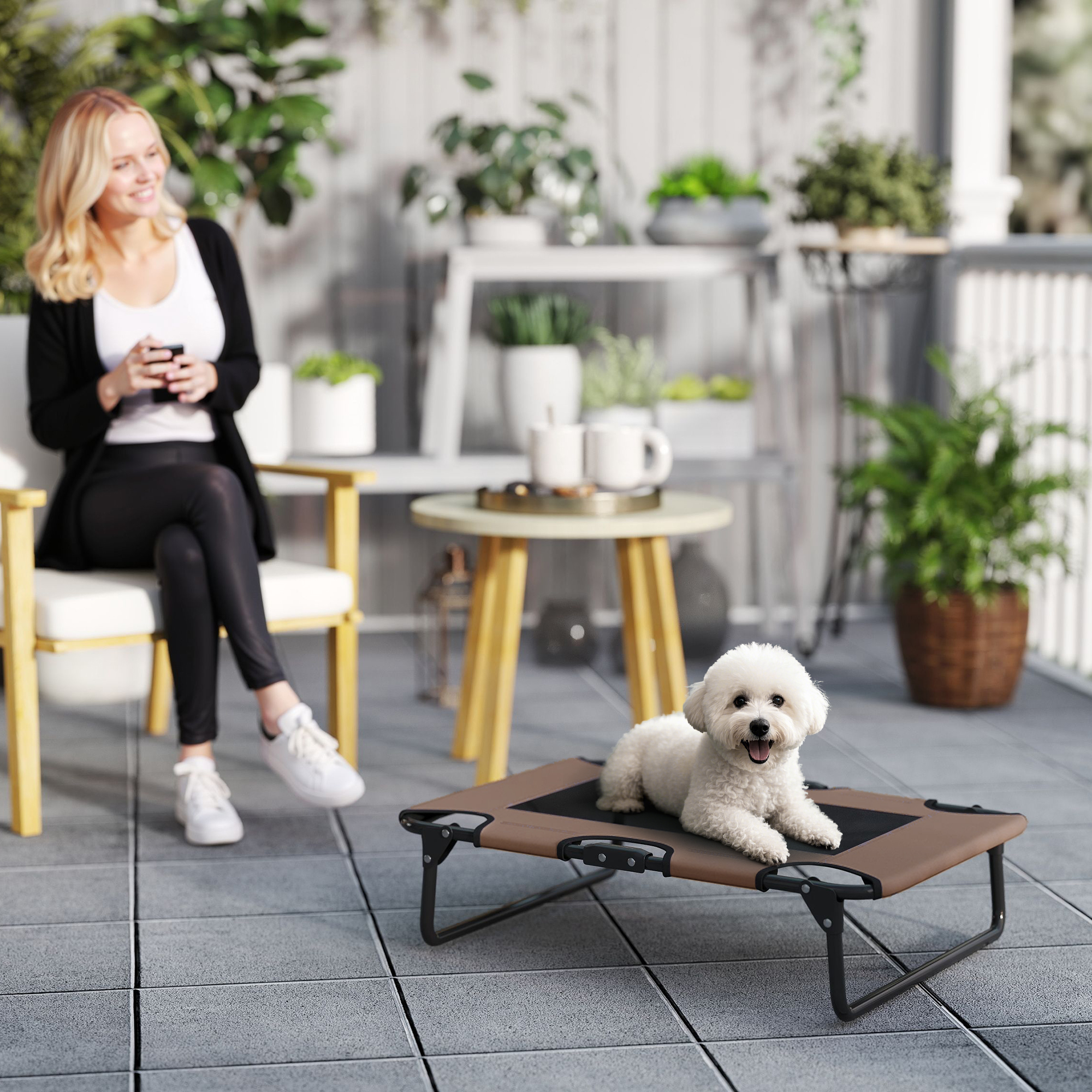 Erhöhtes Hundebett klappbar Haustierbett, Outdoor Hundeliege mit Netzdesign Kaffee Oxford 75 x 51 x 18 cm