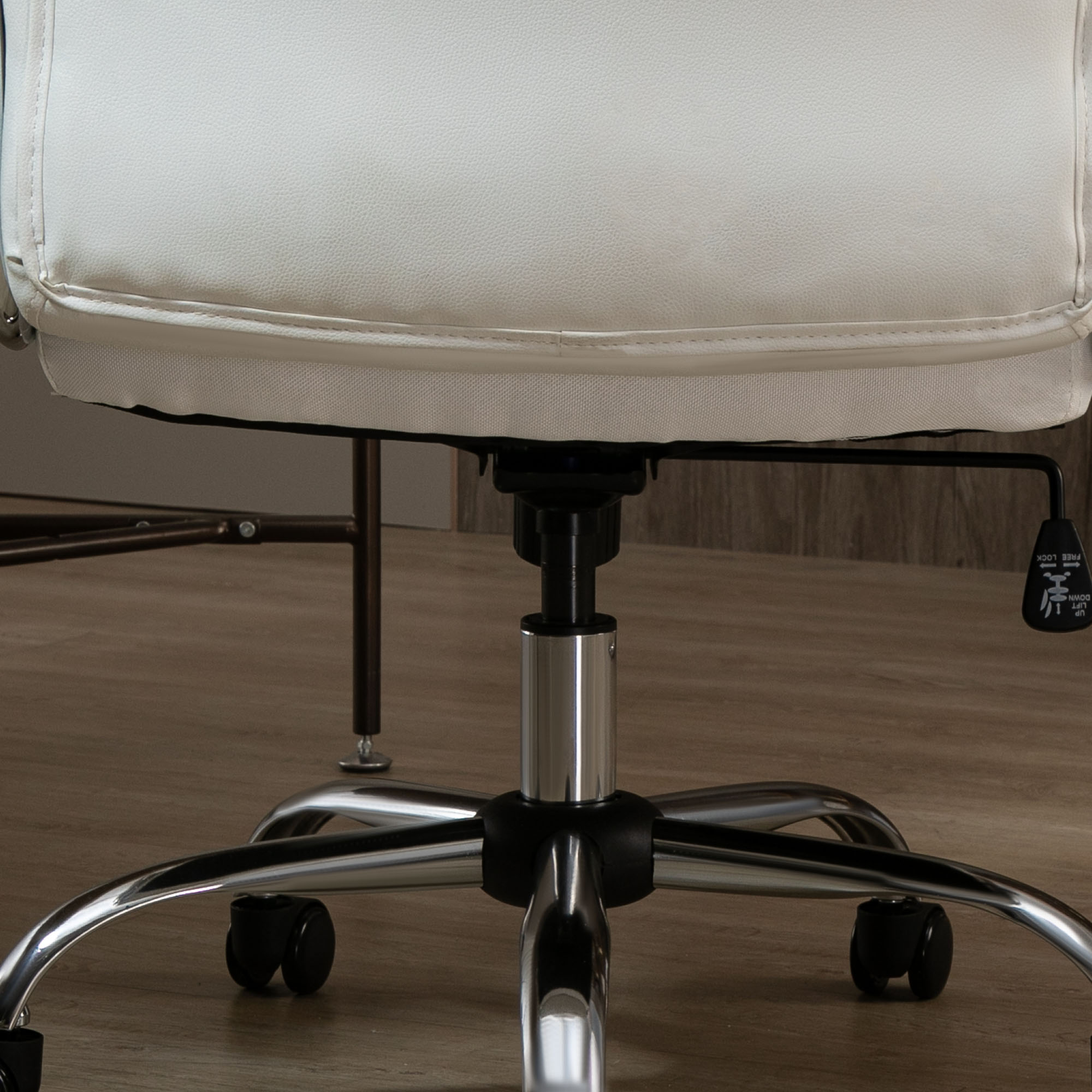 Bürostuhl, ergonomischer Schreibtischstuhl, höhenverstellbarer Drehstuhl mit Wippfunktion, Rautenmuster, Kunstleder, gepolsterter Chefsessel, Weiß