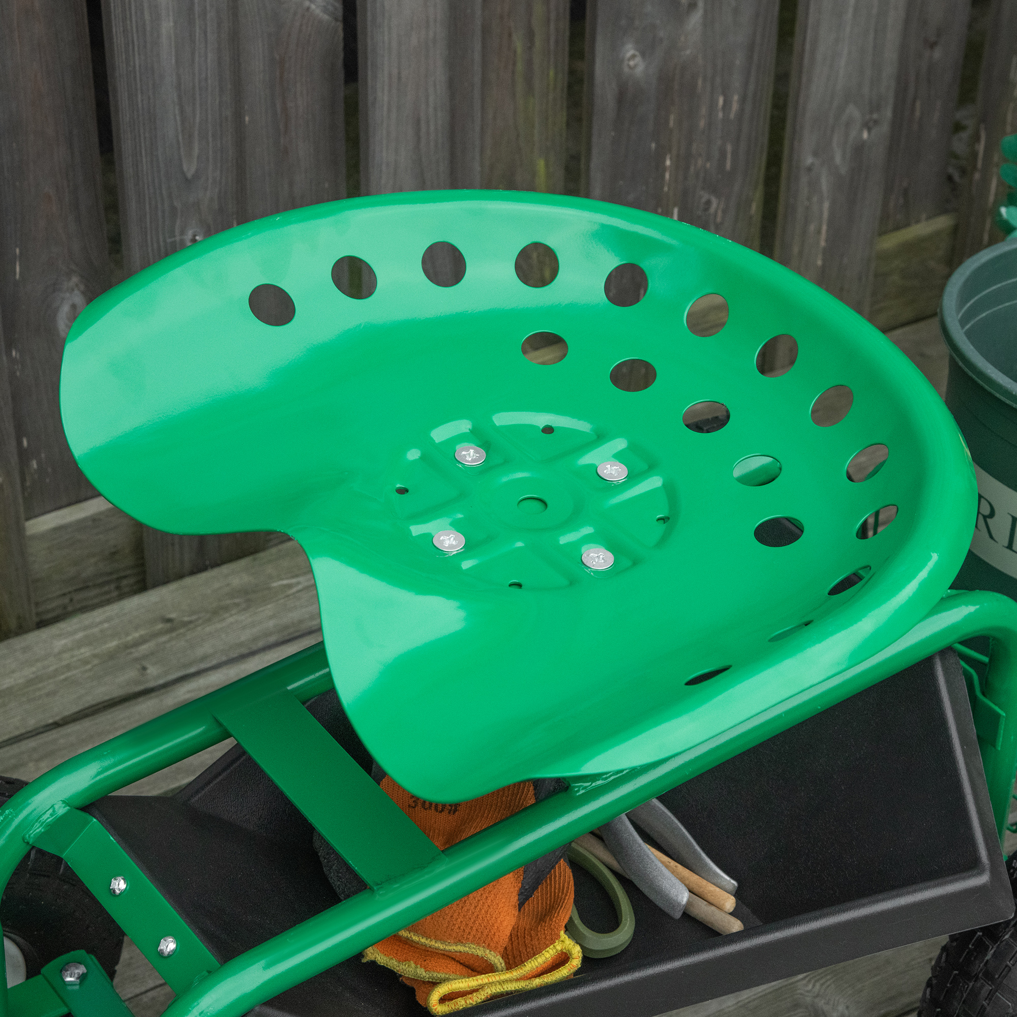 Gartenwagen mit Rollsitz bis 150 kg mit Ablage Korb für kleine Gartengeräte Werkstattwagen fahrbar Gartensitz Richtung steuerbar Sitzhöhe 46-59 cm höhenverstellbar Metall Gummi Grün