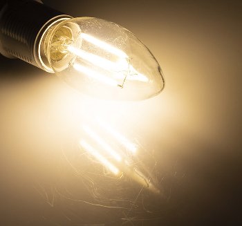 LED Kerzenlampe E14 "Filament K4" / 3000k, 400lm, 230V/4W, warmweiß
