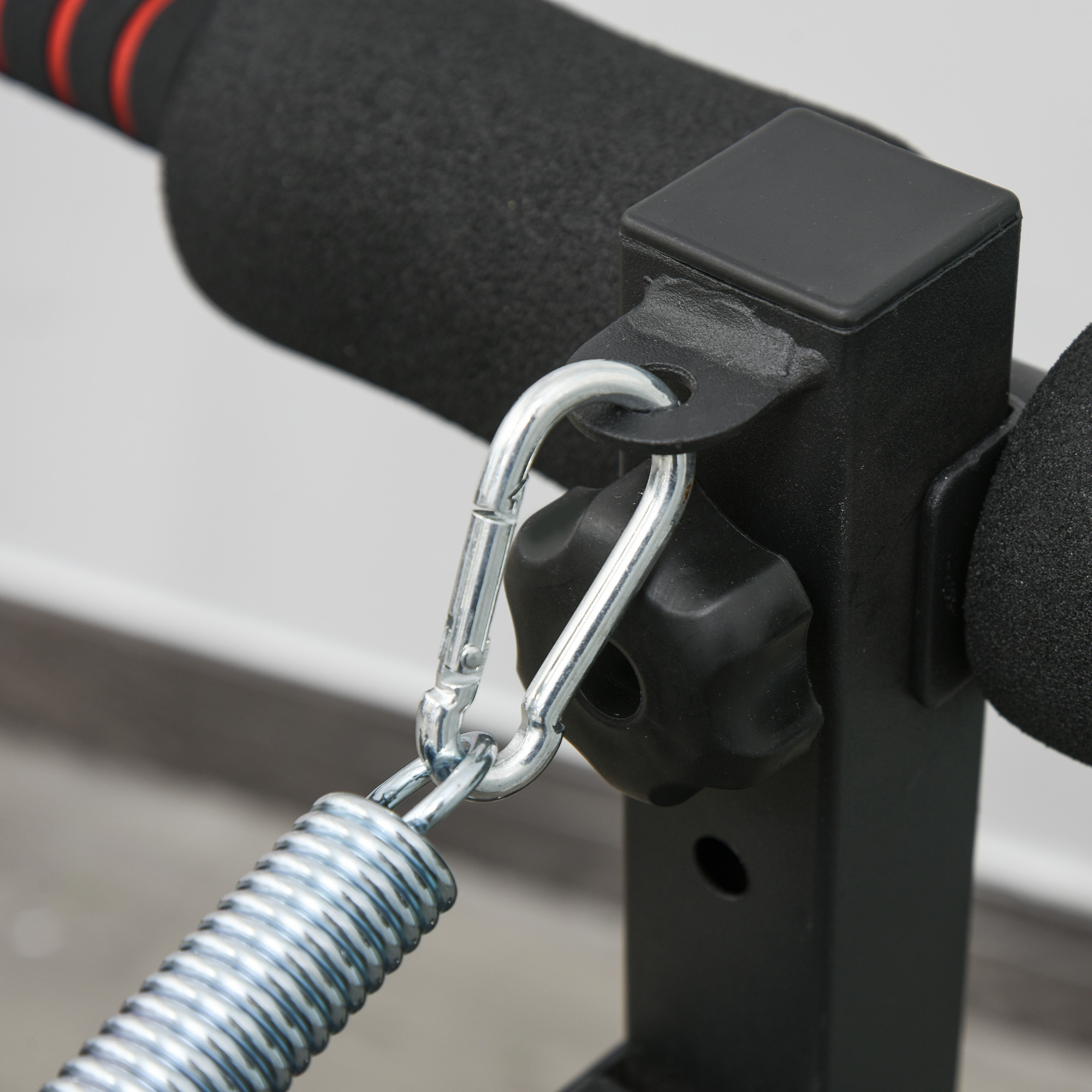 Sit Up Bank Bauchtrainer mit Trainingsseile Trainingsbank Multifunktion Verstellbar&klappbar 110 kg Belastbarkeit Stahl Schwarz+Rot 137 x 51 x 50-66 cm