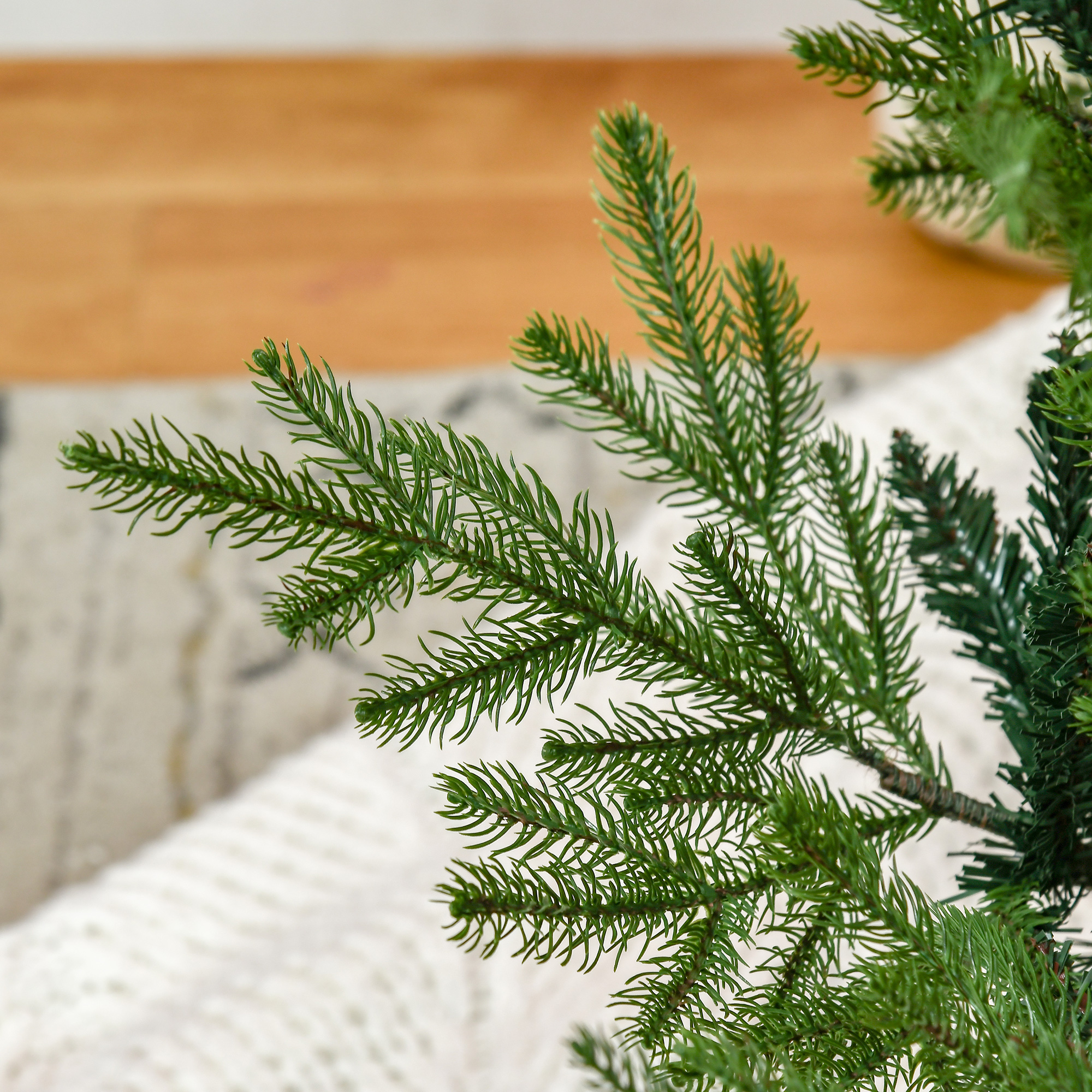 Künstlicher Weihnachtsbaum 180 cm Kieferbaum künstlich mit 795 Spitzen, klappbar Füße Stahlrahmen
