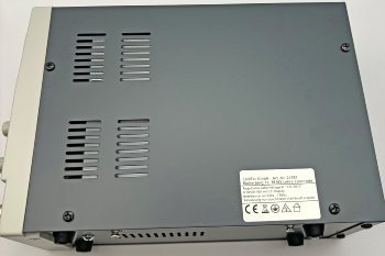 regelbares Labornetzgerät "CTL-3010", beleuchtete LCD Anzeige, 0-30V, 0-10A