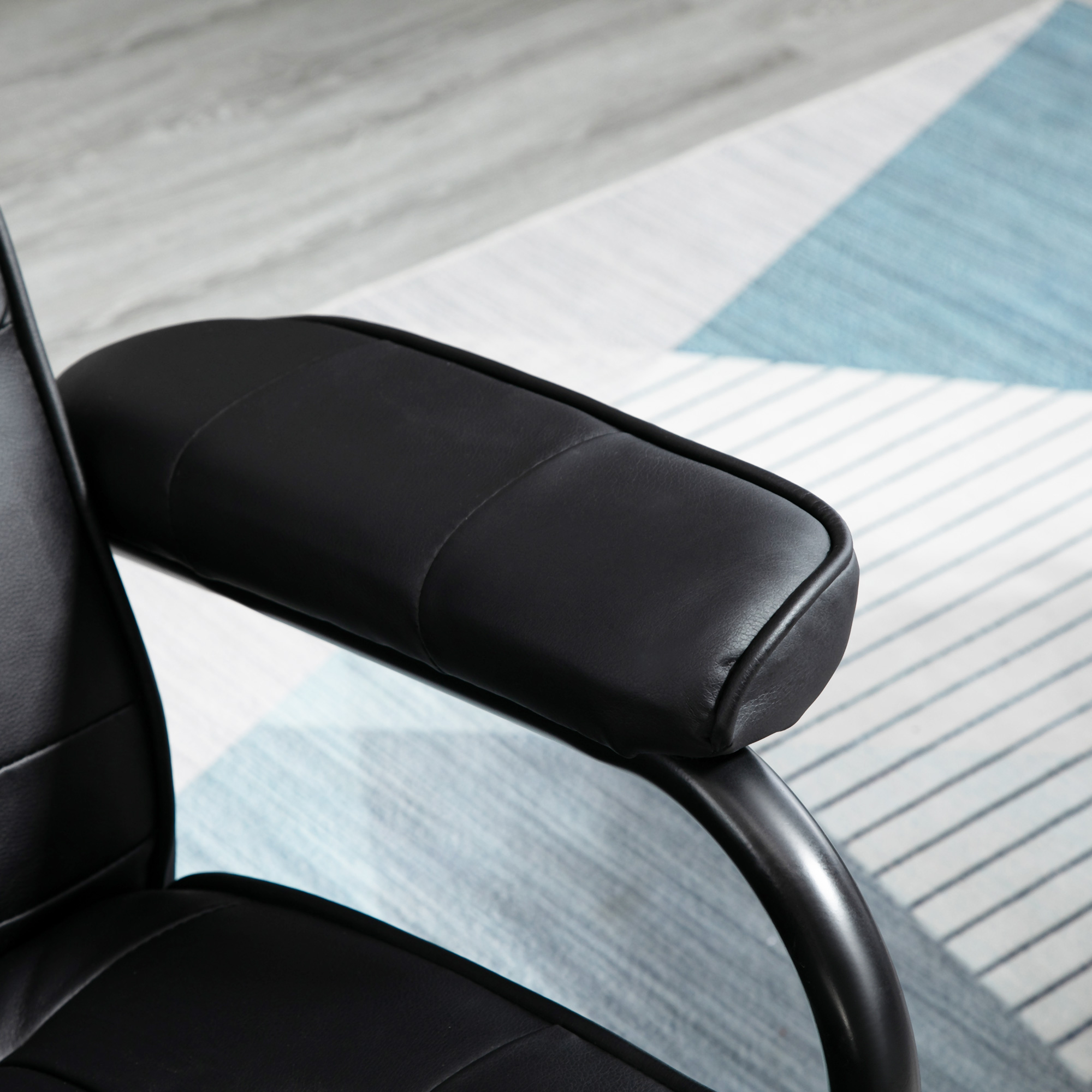 Massagesessel mit Hocker, Drehbares Relaxsessel mit Massagefunktion, Fernsehsessel mit Liegefunktion, Fernbedienung für Wohnzimmer, Kunstleder, Schwarz