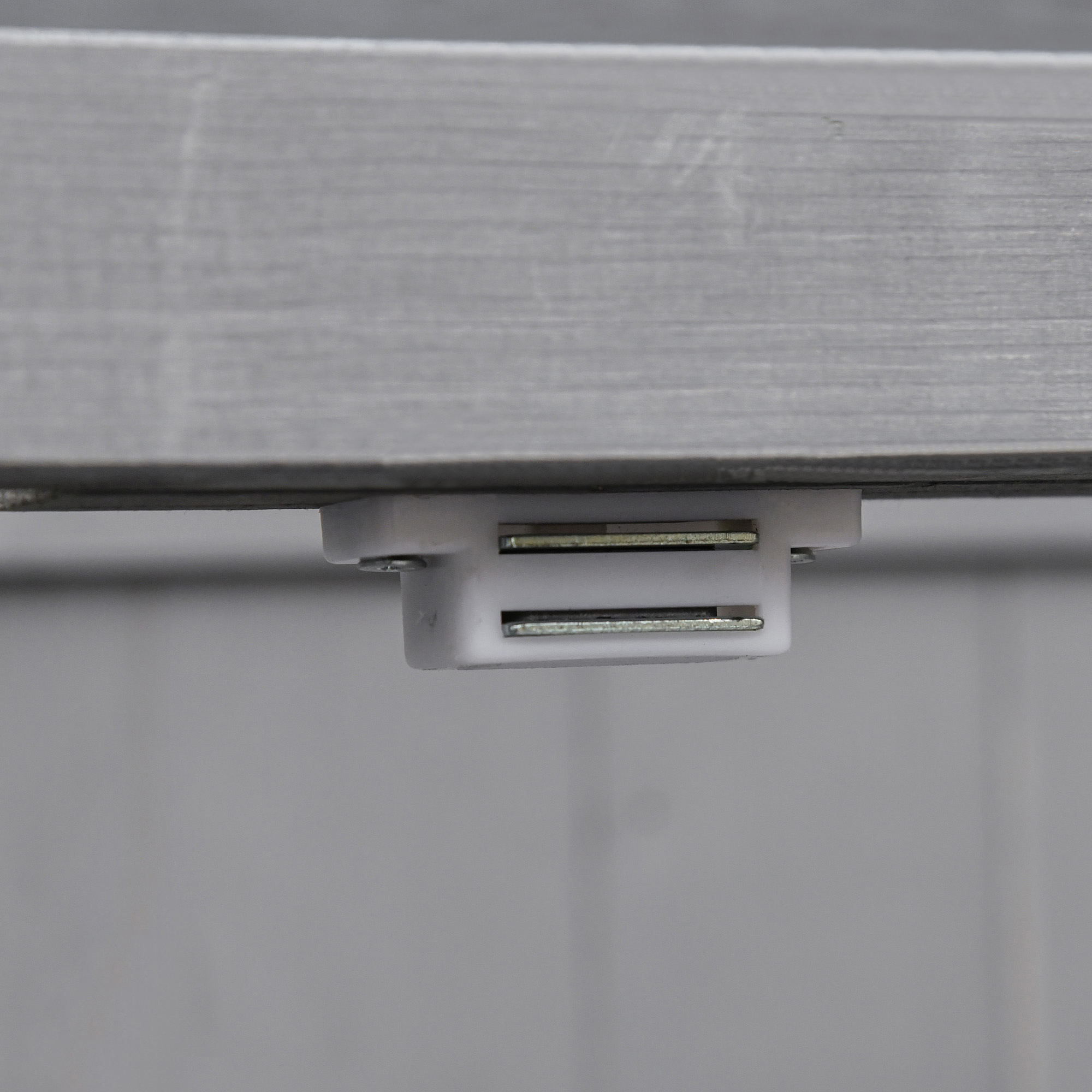 Geräteschrank, Doppeltür, Klappdeckel, 2 Regalfächer, wetterfest, Naturholz, grau, 74 x 43 x 88cm