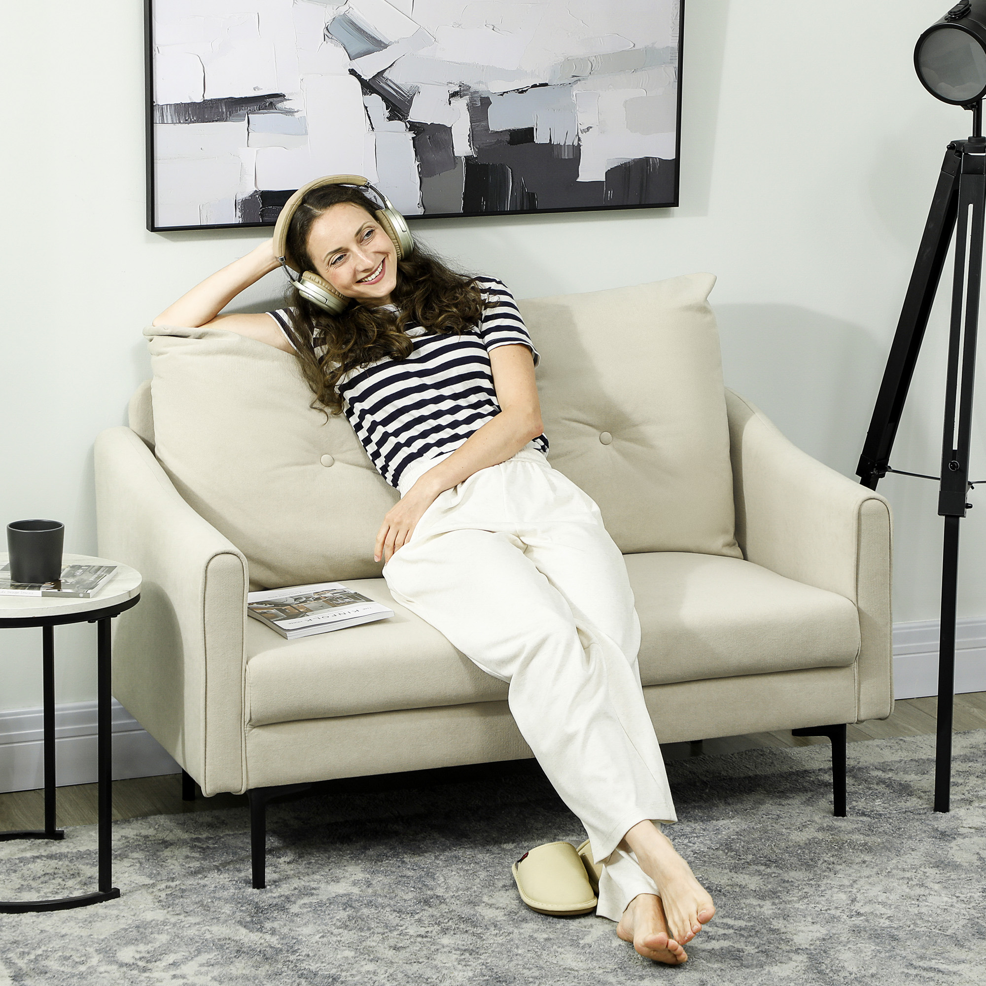 2-Sitzer-Sofa mit Schaumstoff-Polsterung und Stoffbezug, für Wohnzimmer, Schlafzimmer, Metallrahmen, Cremeweiß