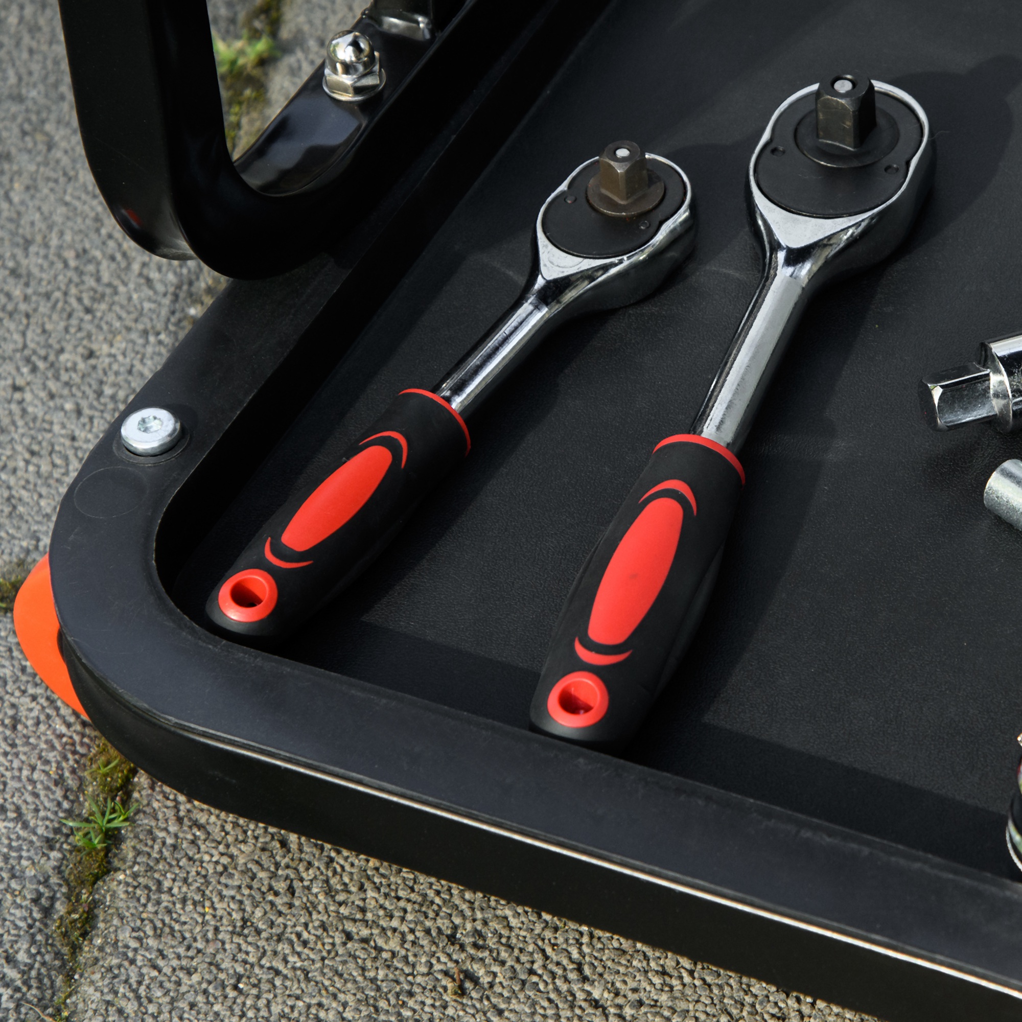 Werkstatthocker, robust & komfortabel, 38x35x37cm, Rot/Schwarz