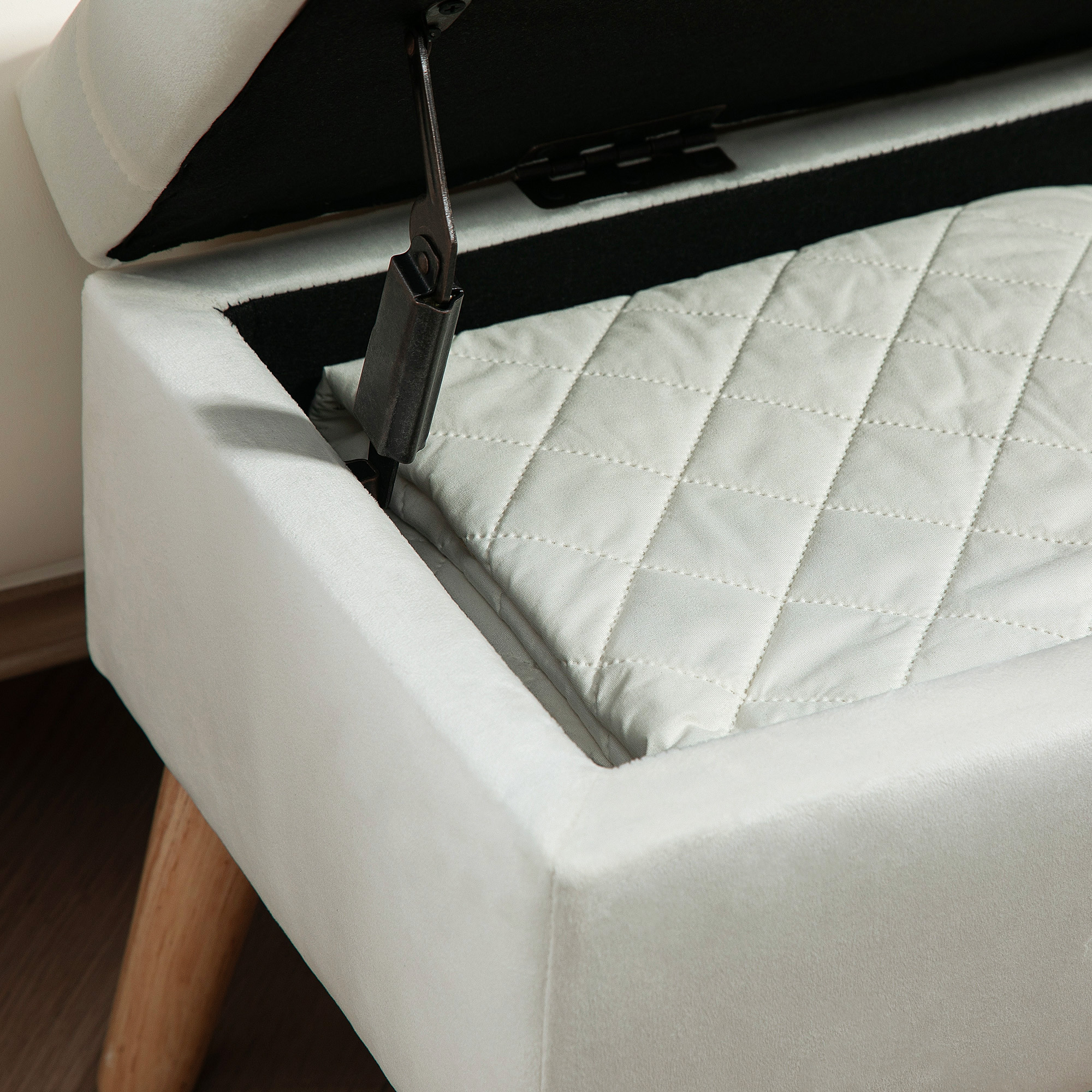 Polsterbank mit Stauraum, Stoffbezug in Samtoptik, Holzbeine, für Wohnzimmer, Schlafzimmer, Flur, 80 x 35 x 40 cm, Weiß