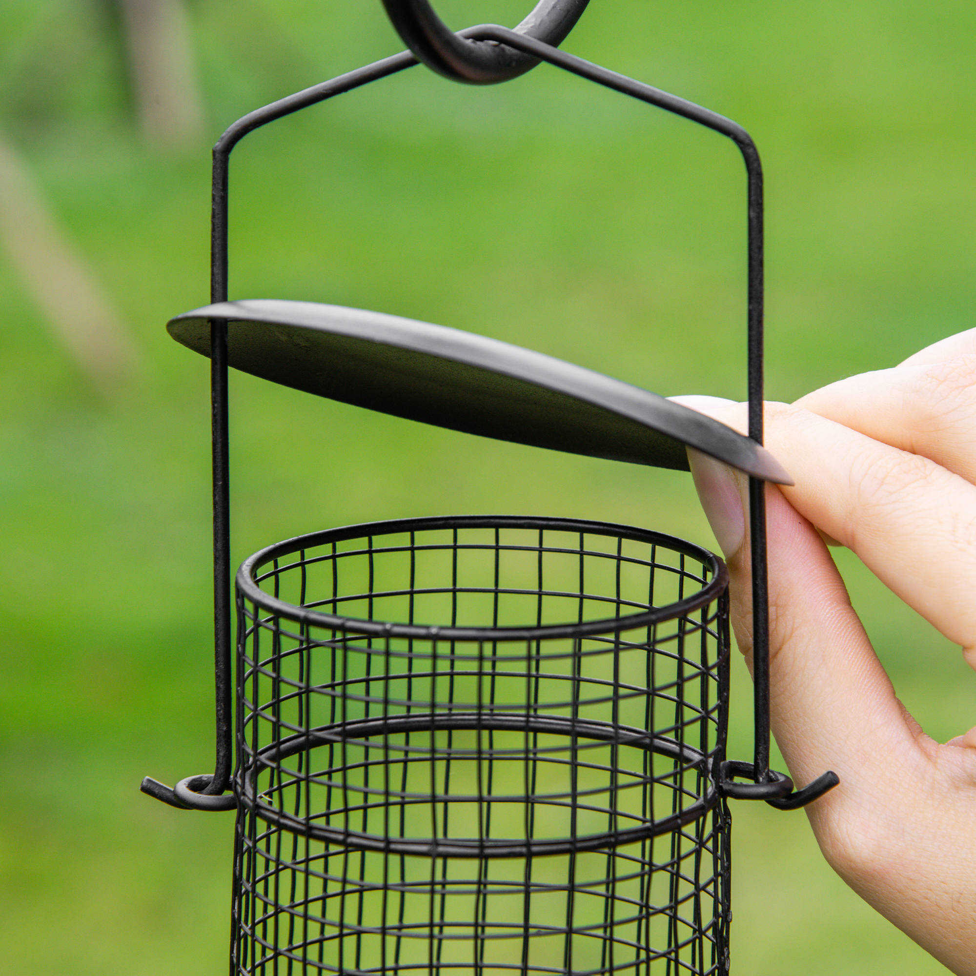 Vogel Futterstation Set aus Stahl Höhe 208 cm inkl, 4 Haken Vogeltränke Futterteller Vollständiges Futtersäulen Vogelfutterspender Station Schwarz
