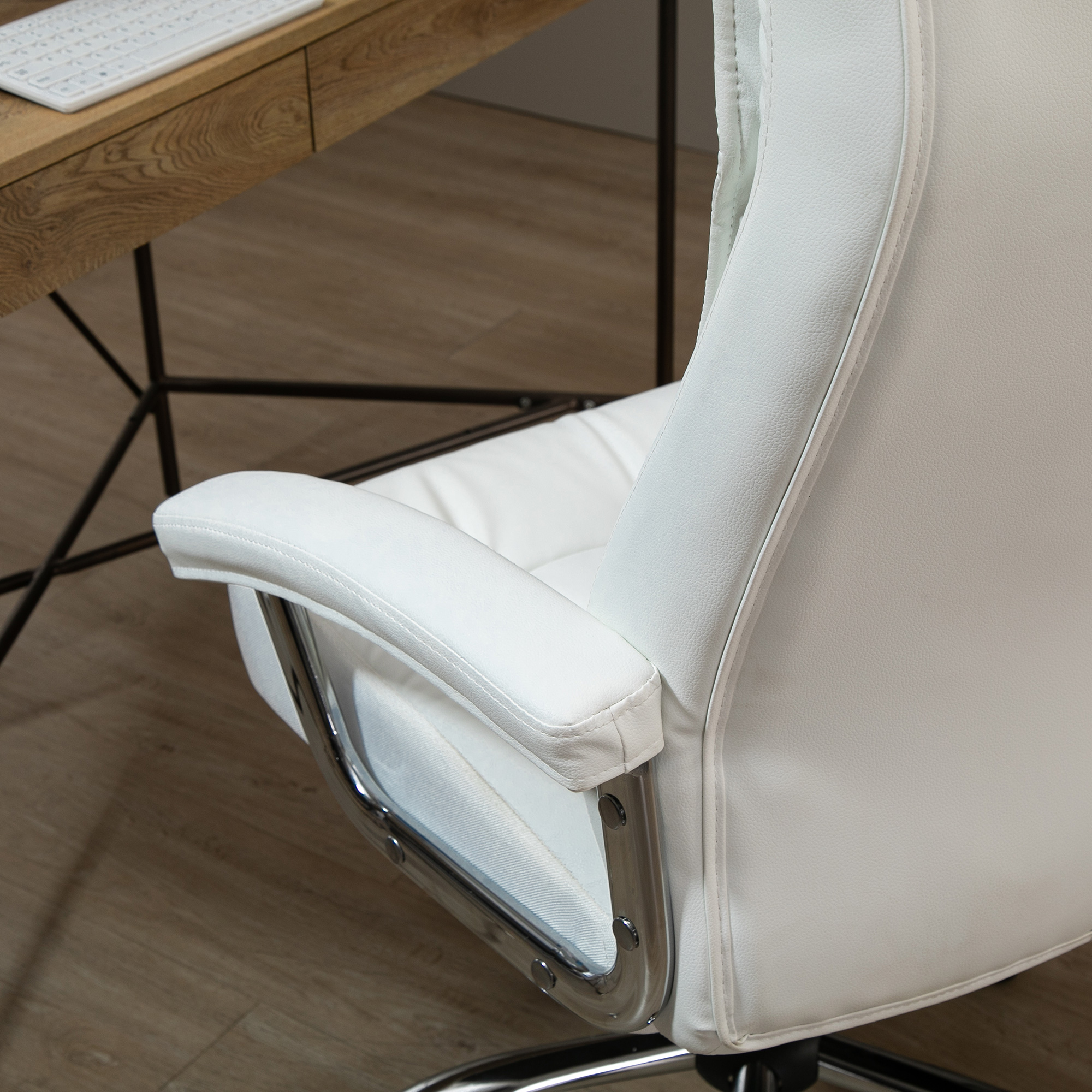Bürostuhl, ergonomischer Schreibtischstuhl, höhenverstellbarer Drehstuhl mit Wippfunktion, Rautenmuster, Kunstleder, gepolsterter Chefsessel, Weiß