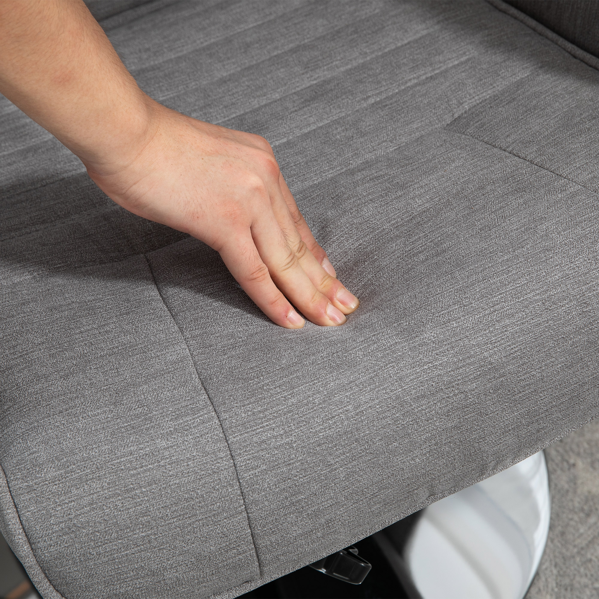 Relaxsessel mit Hocker, drehbar, neigbare Rückenlehne, bis 150 kg, 69 x 71 x 104 cm, Grau