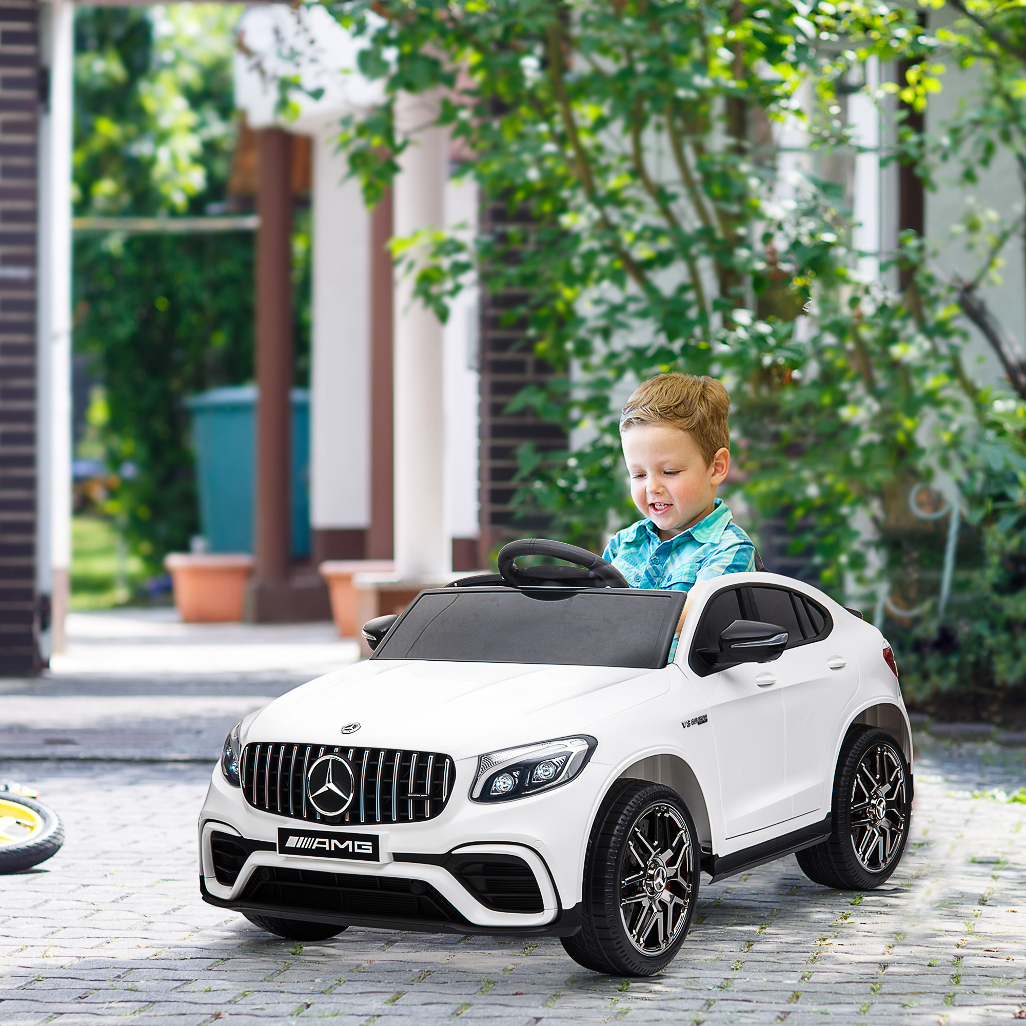 Kinderfahrzeug 12V Mercedes-Benz AMG GLC63S COUPE lizenzierter Elektroauto mit Fernbedienung Sicherheitsgurt  2 x 35W Motoren MP337-60 Monate Weiß 115 x 70 x 55 cm