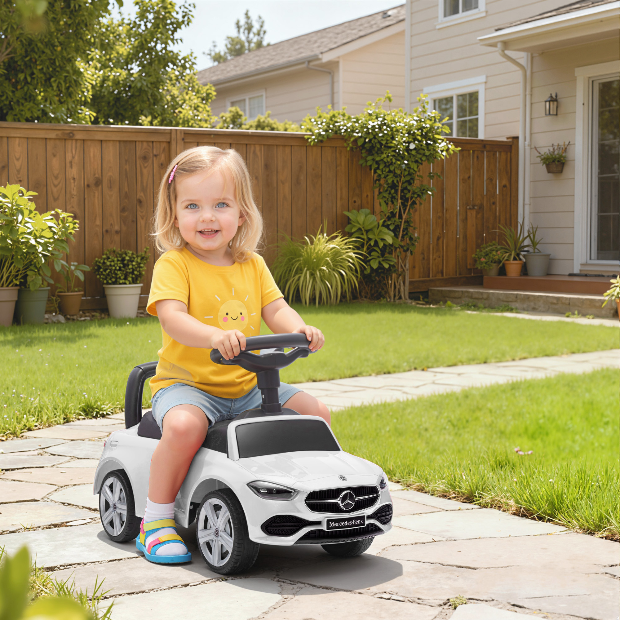 Rutscher Mercedes-Benz C-Class mit Hupe, Motorgeräuschen, Stauraum, für Kinder 18-36 Monate, Weiß